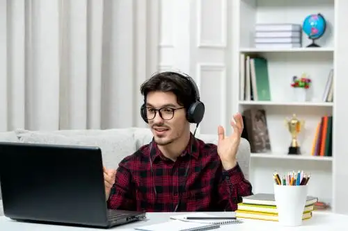 Educación a distancia: conoce las carreras 100 % online preferidas por los peruanos. Foto:ANDINA/Difusión