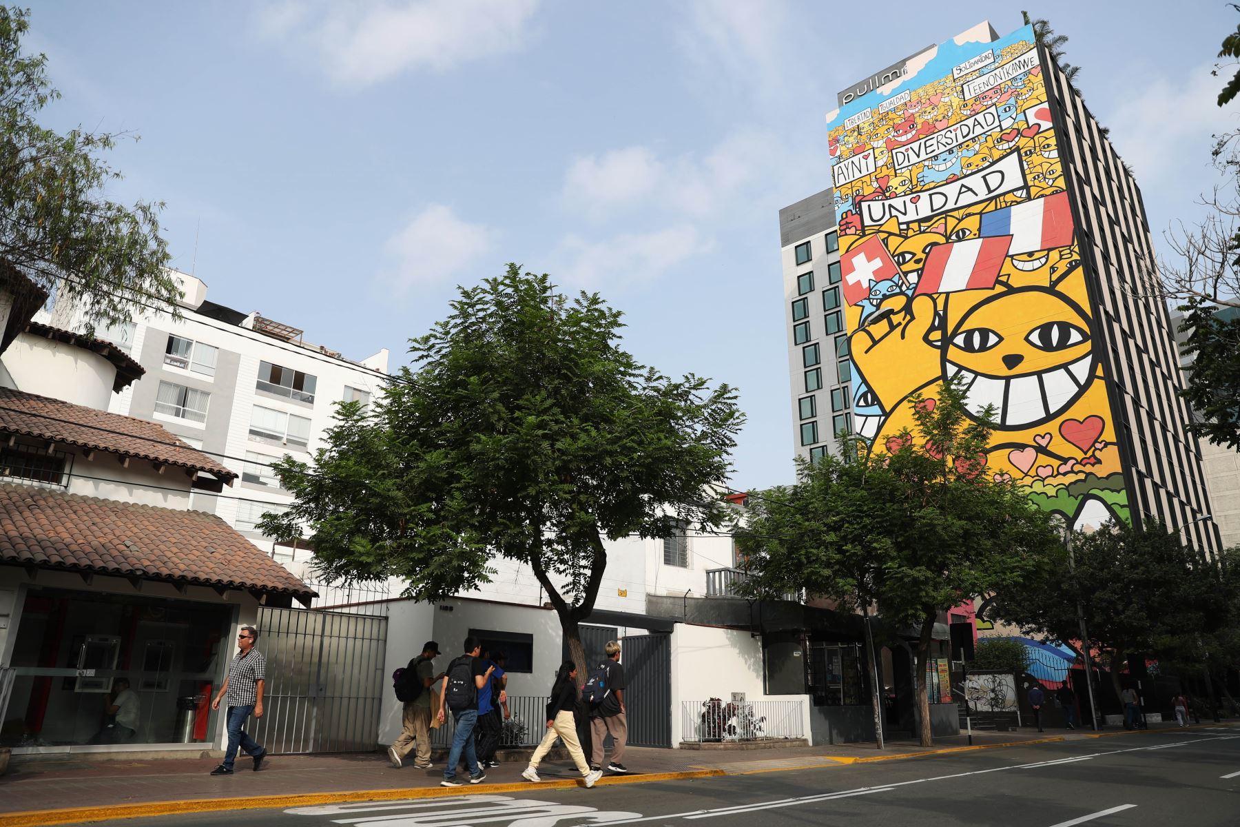 Mural artístico en Miraflores, ubicado en la cuadra 11 de la Av. Larco. Foto: ANDINA/Daniel Bracamonte