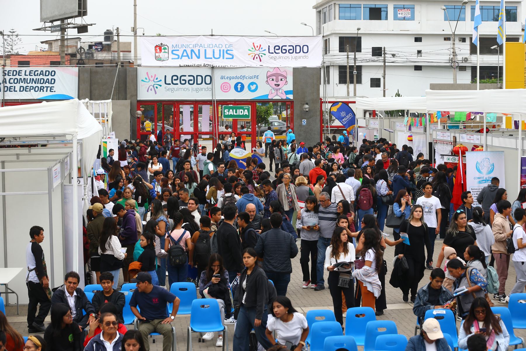 En la sede Legado Videna se realiza la  primera Feria Internacional de Embajadas del Perú  con la participación de más de 30 embajadas y delegaciones.
Foto: ANDINA/ Eddy Ramos