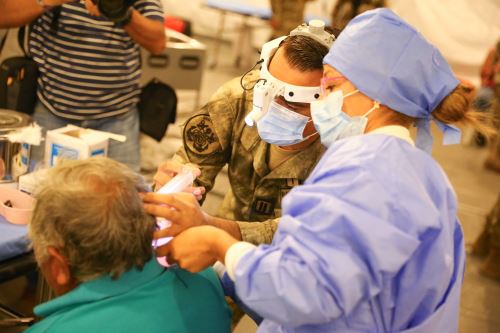 La Marina de Guerra lleva atención médica y otros servicios a población de Casma