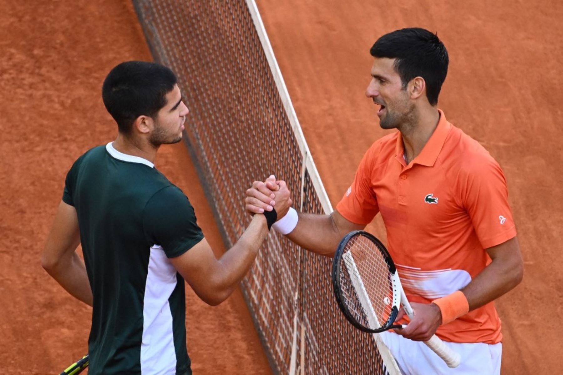 Alcaraz y Djokovic comienzan su andadura por brillar en París