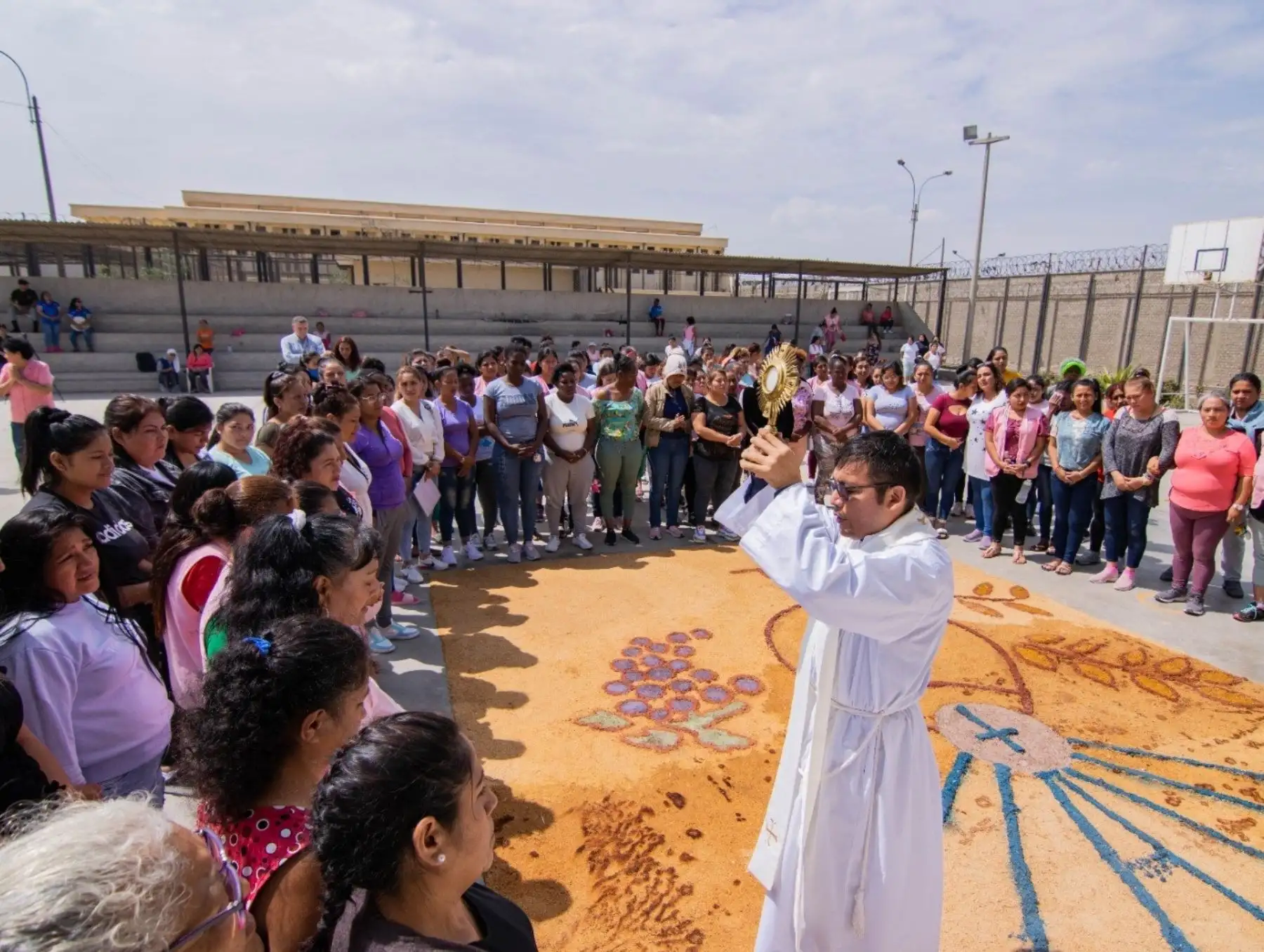 Solemnidad del Corpus Christi visitó a internas del penal El Milagro, en Trujillo, destacó el Arzobispado de Trujillo. ANDINA/Difusión