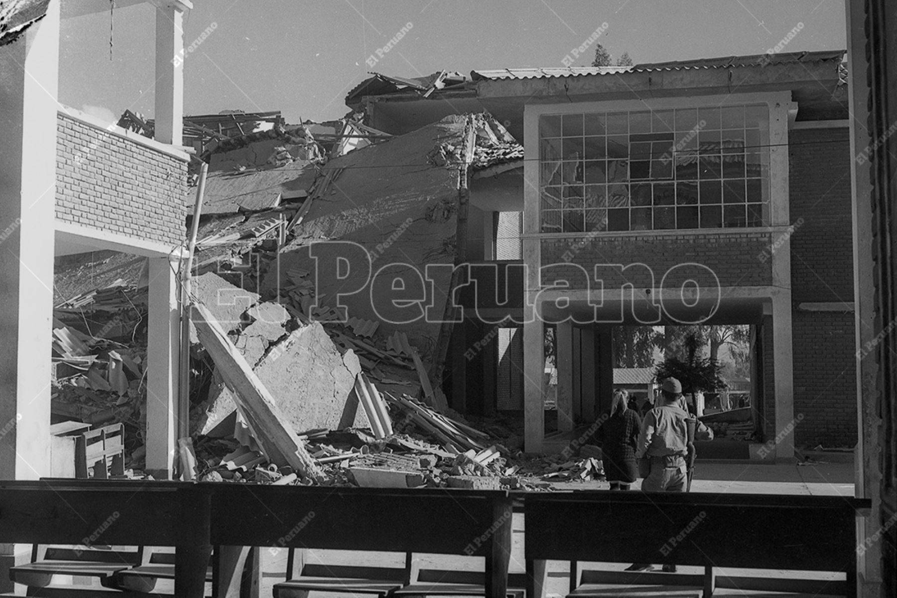Huaraz - 1 junio 1970 /  Daños en el colegio Mariscal Toribio de Luzuriaga de Huaraz tras el devastador terremoto. Foto: Archivo Histórico de El Peruano