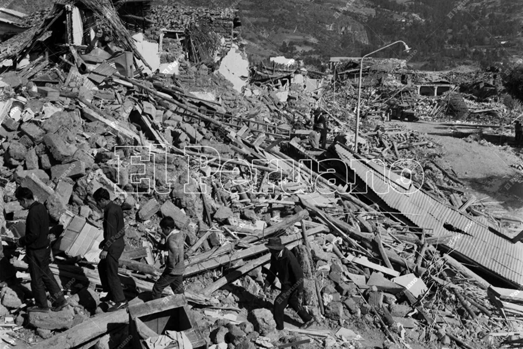 Huaraz -1 junio 1970 / El terremoto dejó en escombros gran parte de la ciudad de Huaraz. Foto: Archivo Histórico de El Peruano