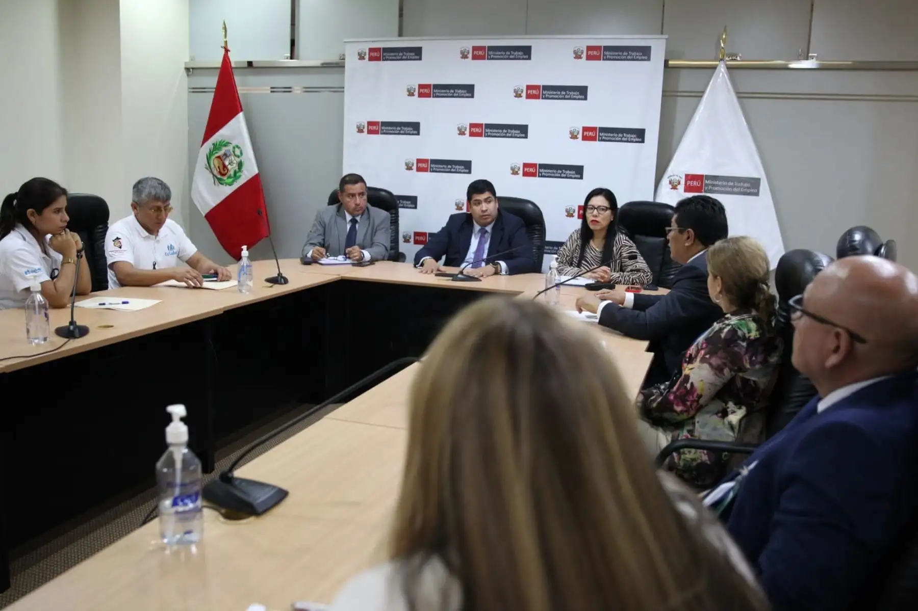 Antes de terminar el primer semestre del 2023 unos 3,472 de estos trabajadores que actualmente se encuentran en la situación de locadores de servicios serían contratados por el Seguro Social de Salud. Cortesía MTPE