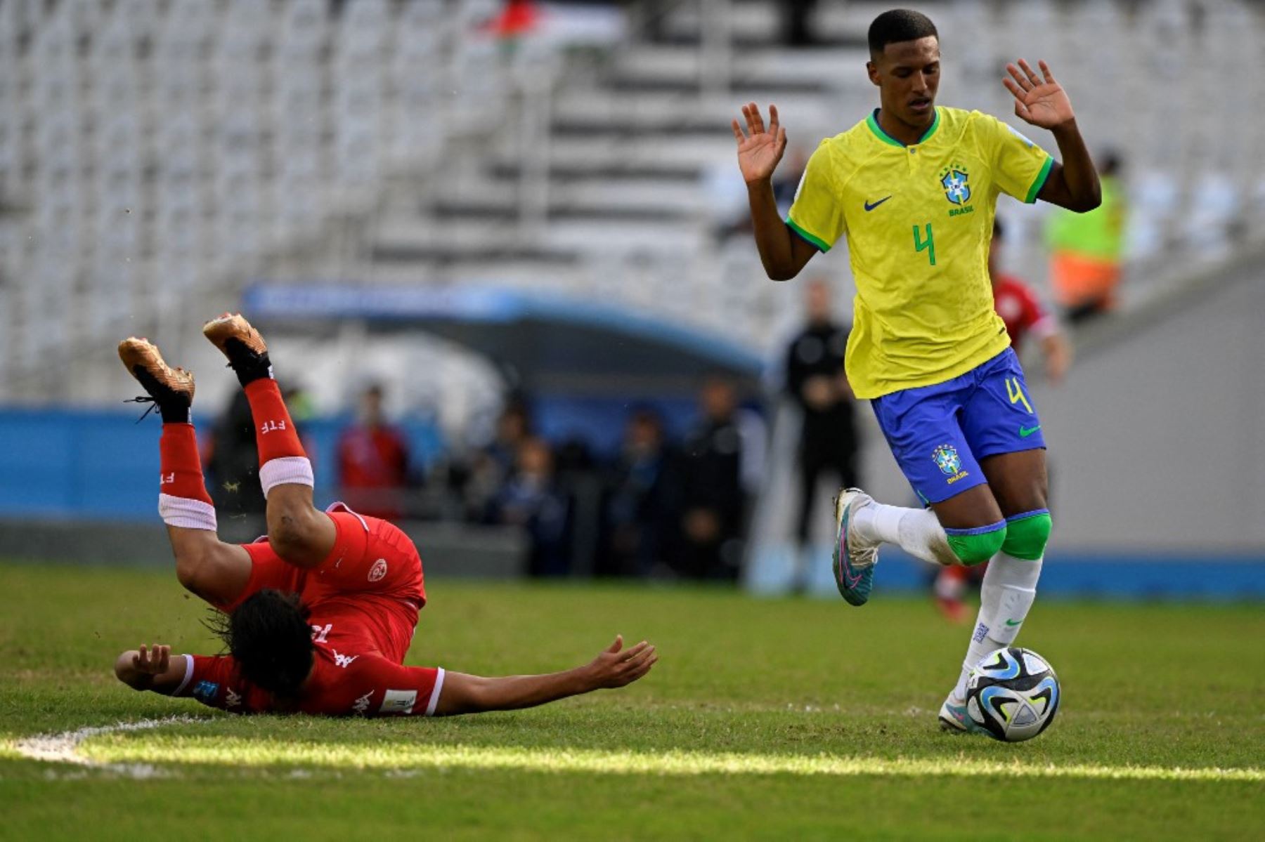 Robert Renan recibió insultos racistas durante el partido ante Túnez por el Mundial Sub-20, que se juega en Argentina