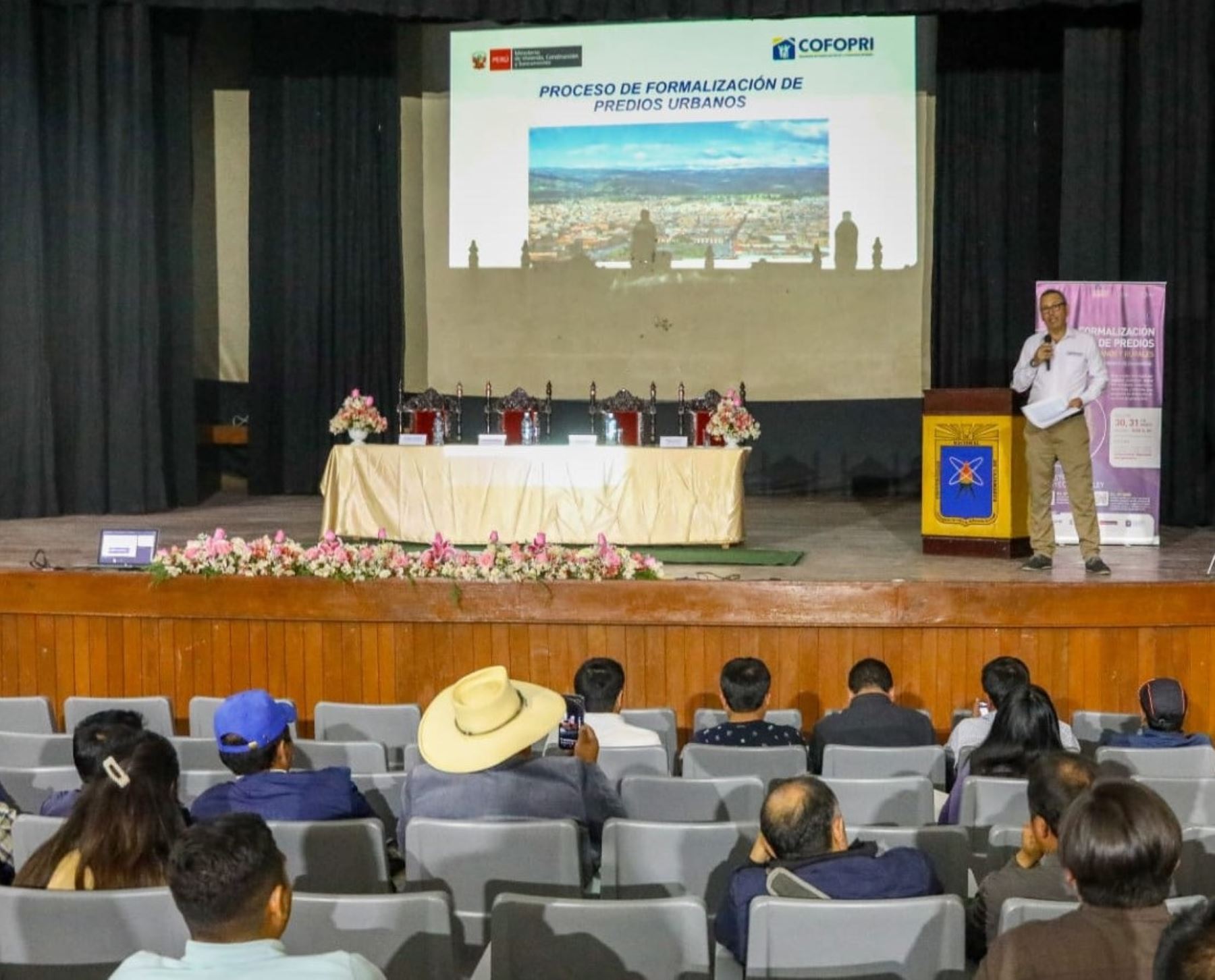 Cofopri informa de ventajas de formalización predial en foro desarrollado en Cajamarca. ANDINA/Difusión