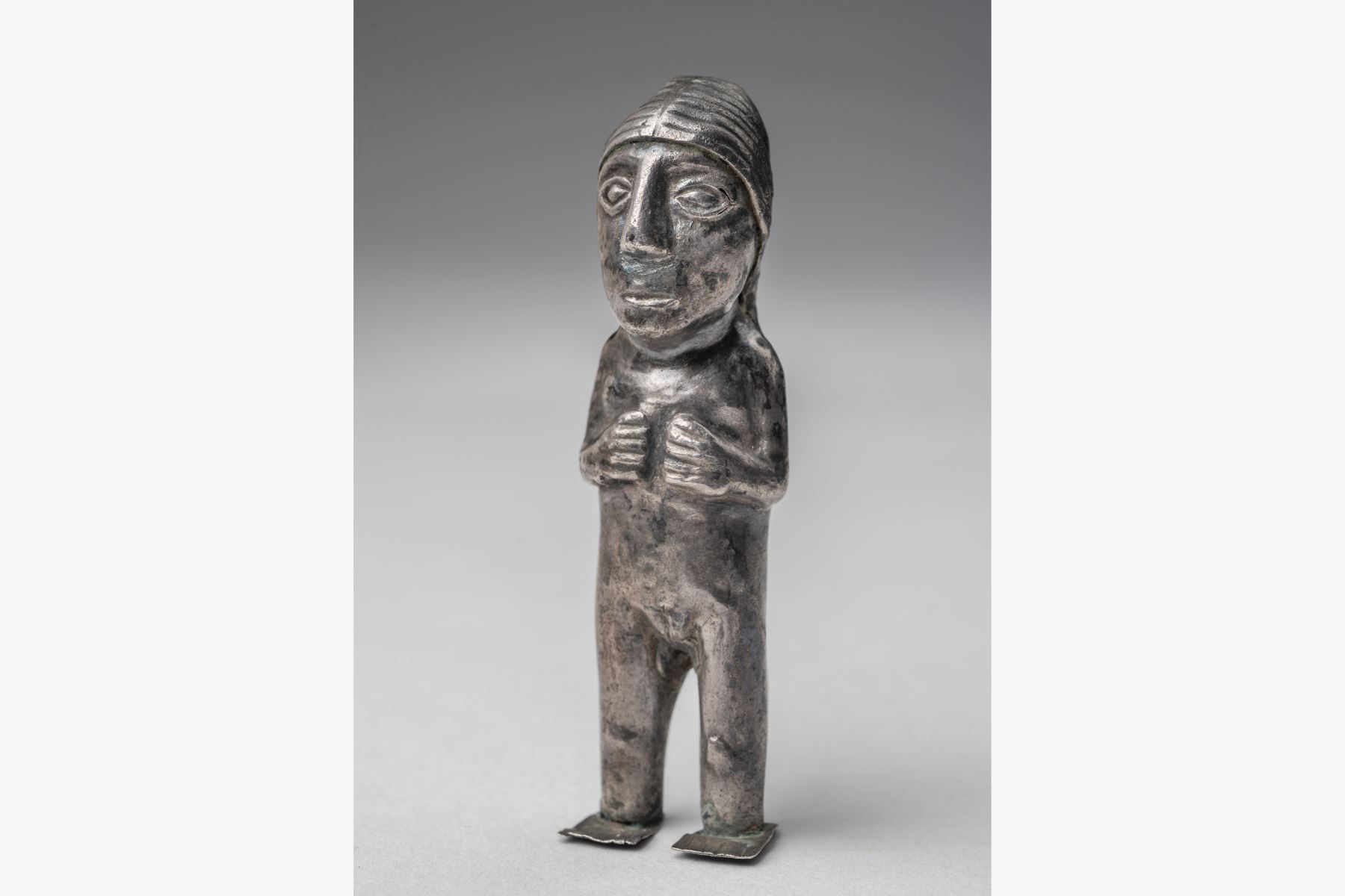 “Los incas. Más allá de un imperio” reúne más de 250 piezas, entre cerámicas, metalurgia, textiles, objetos líticos y pinturas, muchas de ellas nunca antes exhibidas. Foto: ANDINA/Mali