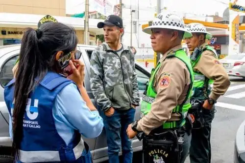 Lince: ATU y la PNP frustran el intento de fuga de dos colectivos informales. Foto: ANDINA/Difusión.