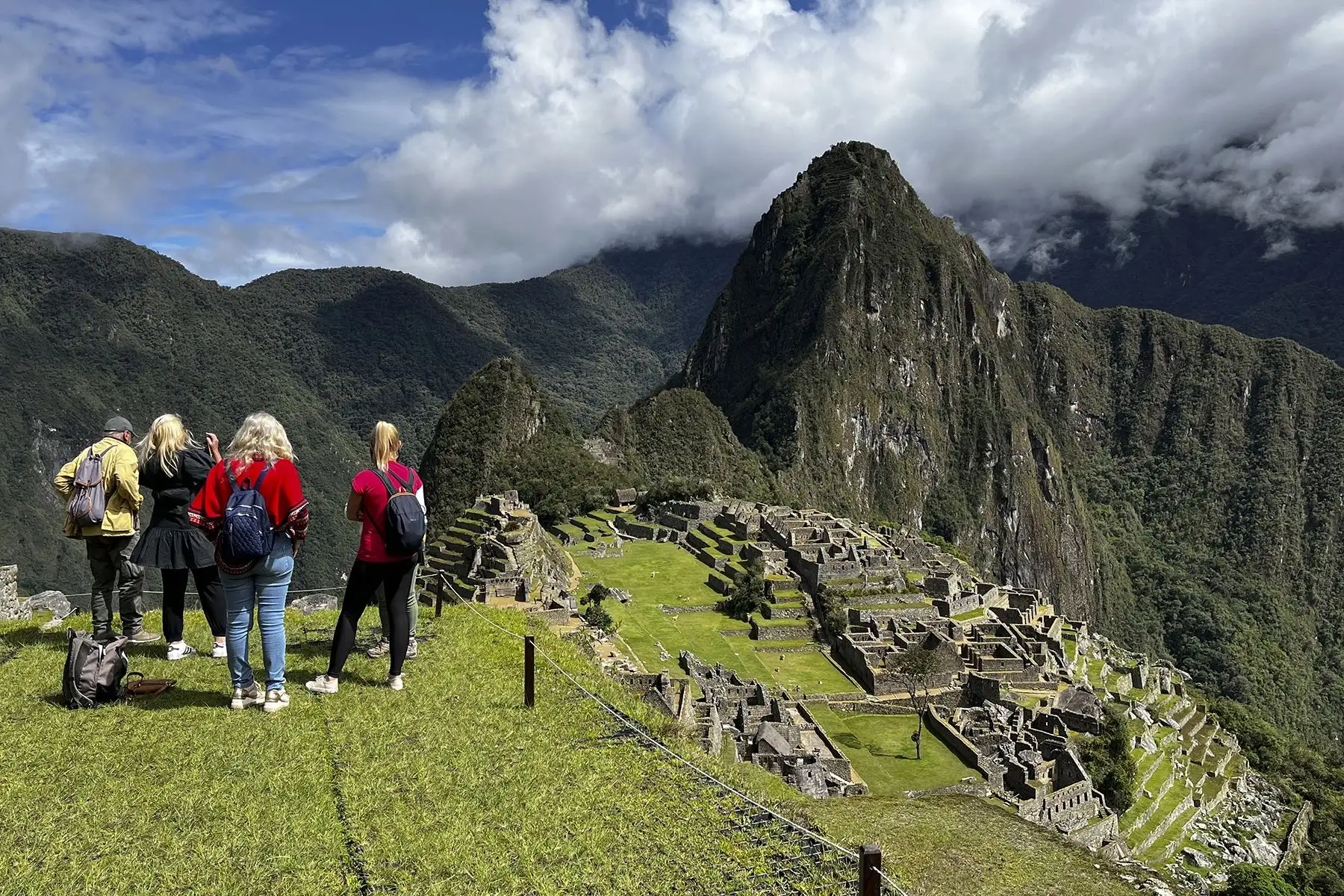 Turistas en Machu Picchu, principal destino turístico del Perú. ANDINA/archivo