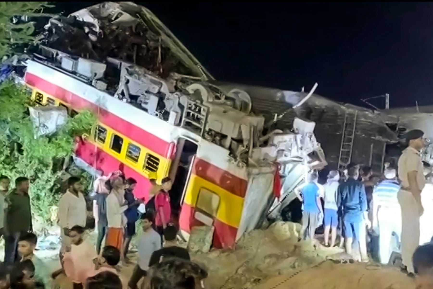 Este es el peor accidente ferroviario que sufre la India en la última década. Foto: AFP