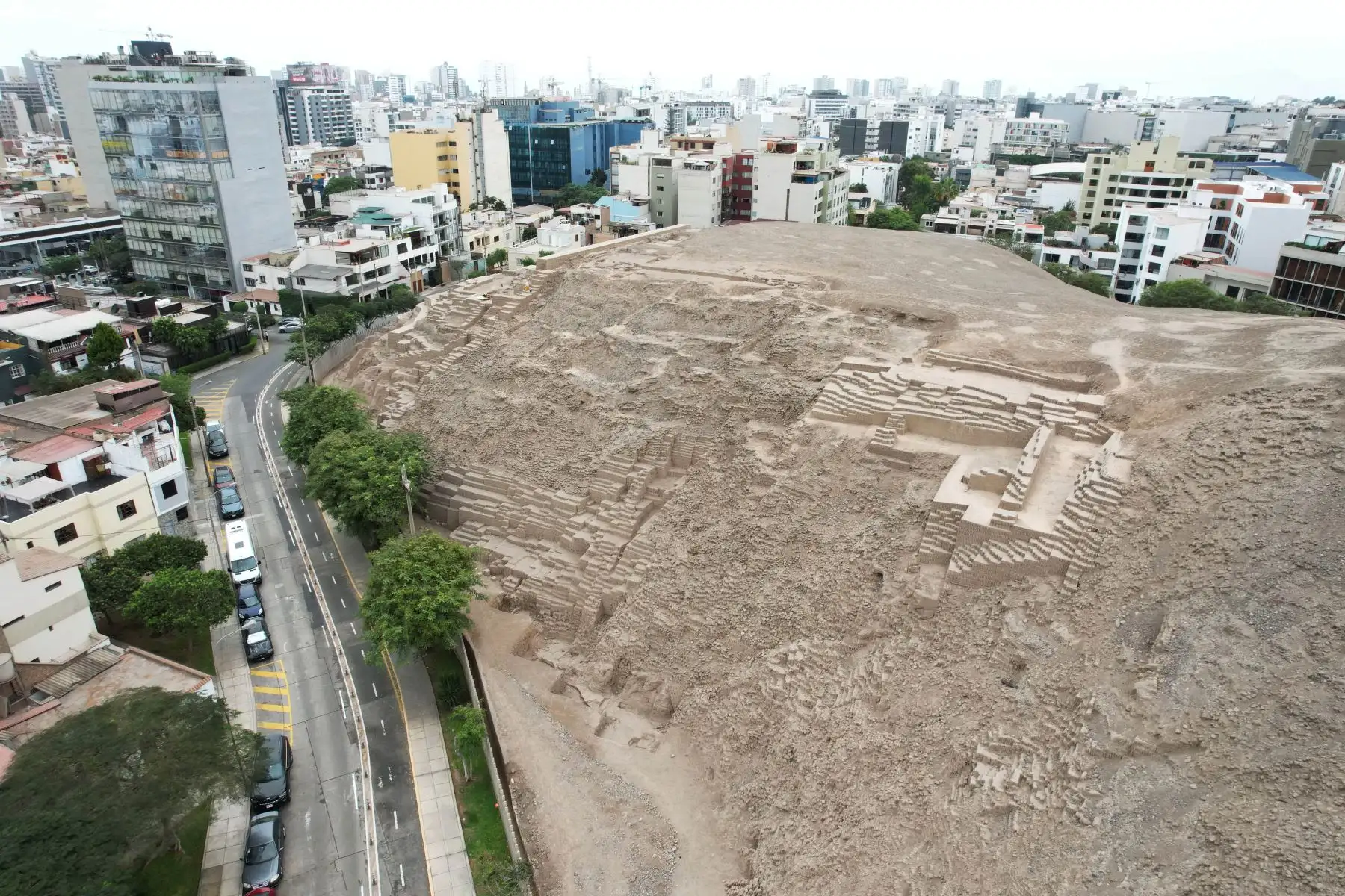 La huaca Pucllana tiene una antigüedad aproximada de 1600 años, ubicando sus inicios durante la ocupación de la cultura Lima. Foto: ANDINA/Daniel Bracamonte