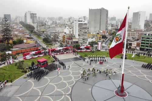 Día de la Bandera: presidenta Boluarte encabezó  imponente ceremonia por aniversario de la Batalla de Arica