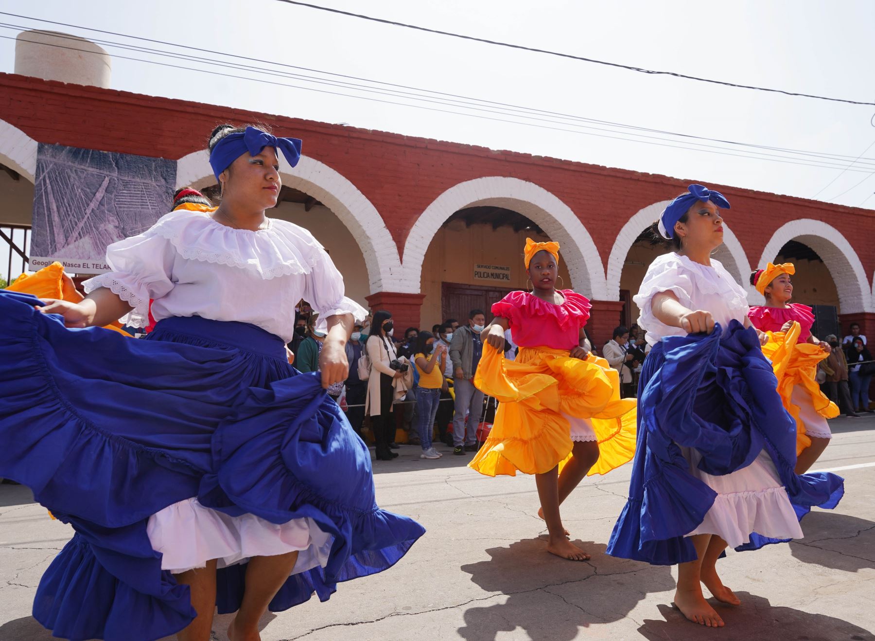 Con sus danzas tradicionales y diversas actividades, Ica y otras cuatro provincias de la región celebran mañana el Día de la Identidad e Integración Cultural. Foto: Genry Bautista
