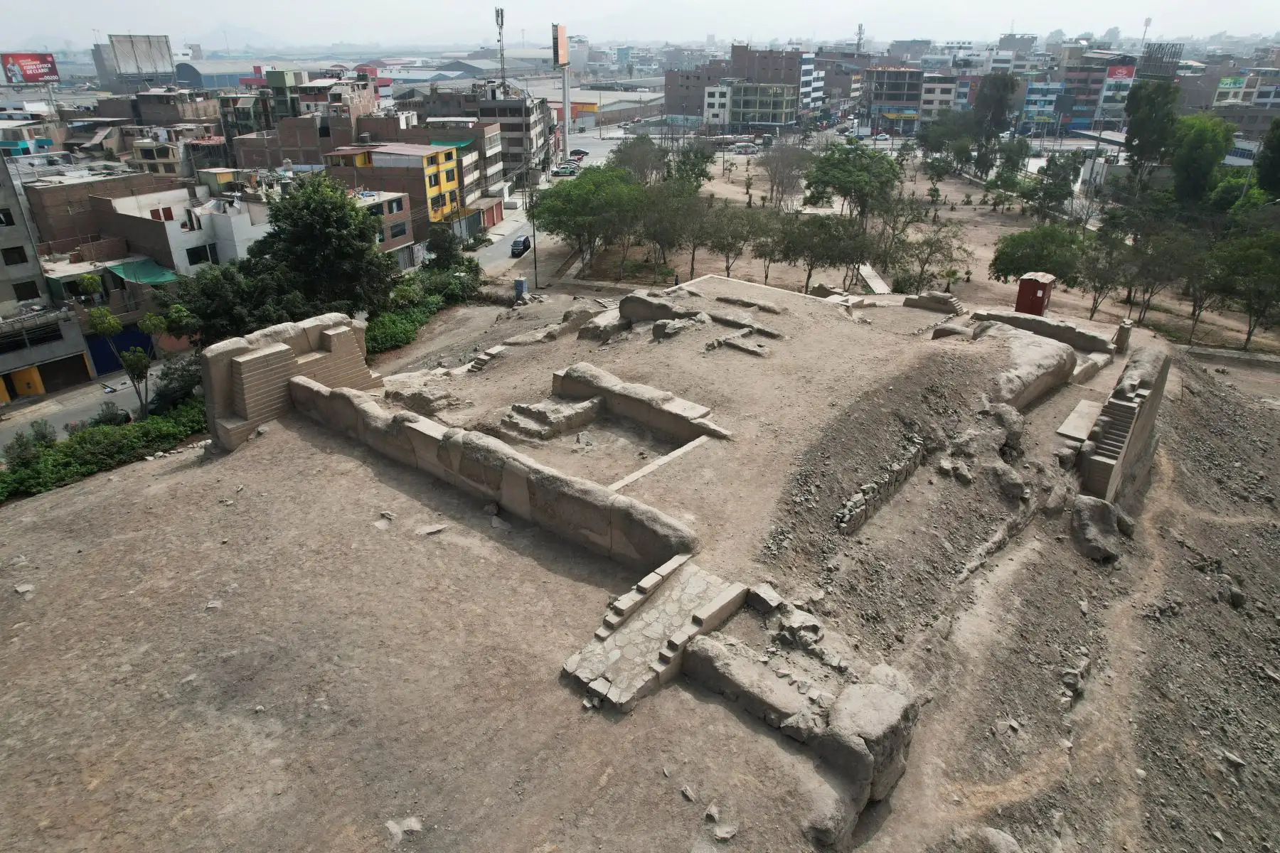 Esta es una de las huacas que conforman la Zona Arqueológica Puruchuco, ubicada en el distrito de Ate. Foto: ANDINA/Daniel Bracamonte