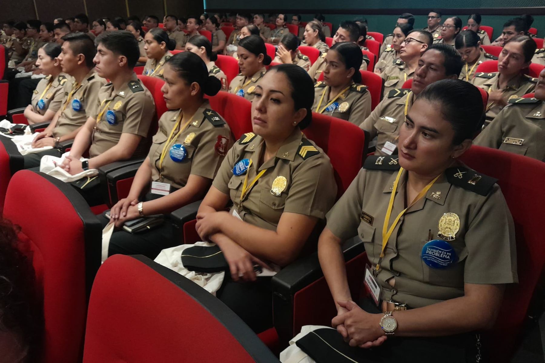 La capacitación se desarrolló en el auditorio Mariano Santos y los efectivos policiales recibieron formación sobre la Ley N°30364 sobre violencia contra la mujer. ANDINA/ Mininter.