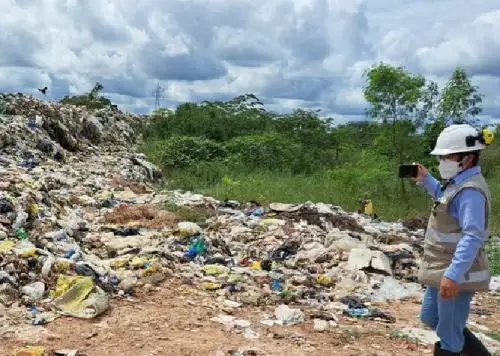 OEFA ordena clausurar las descargas de aguas empozadas del botadero municipal de Pucallpa, en Ucayali.