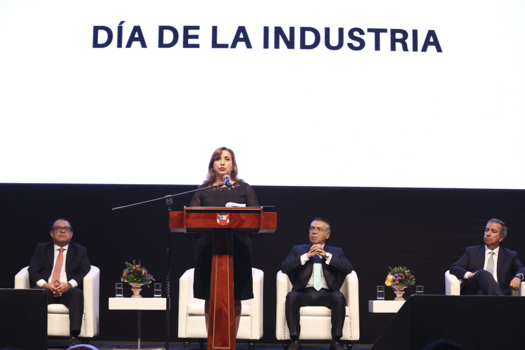 Presidenta de la República, Dina Boluarte, participa en la ceremonia conmemorativa del Día de la Industria Nacional

Foto: ANDINA/Prensa Presidencia