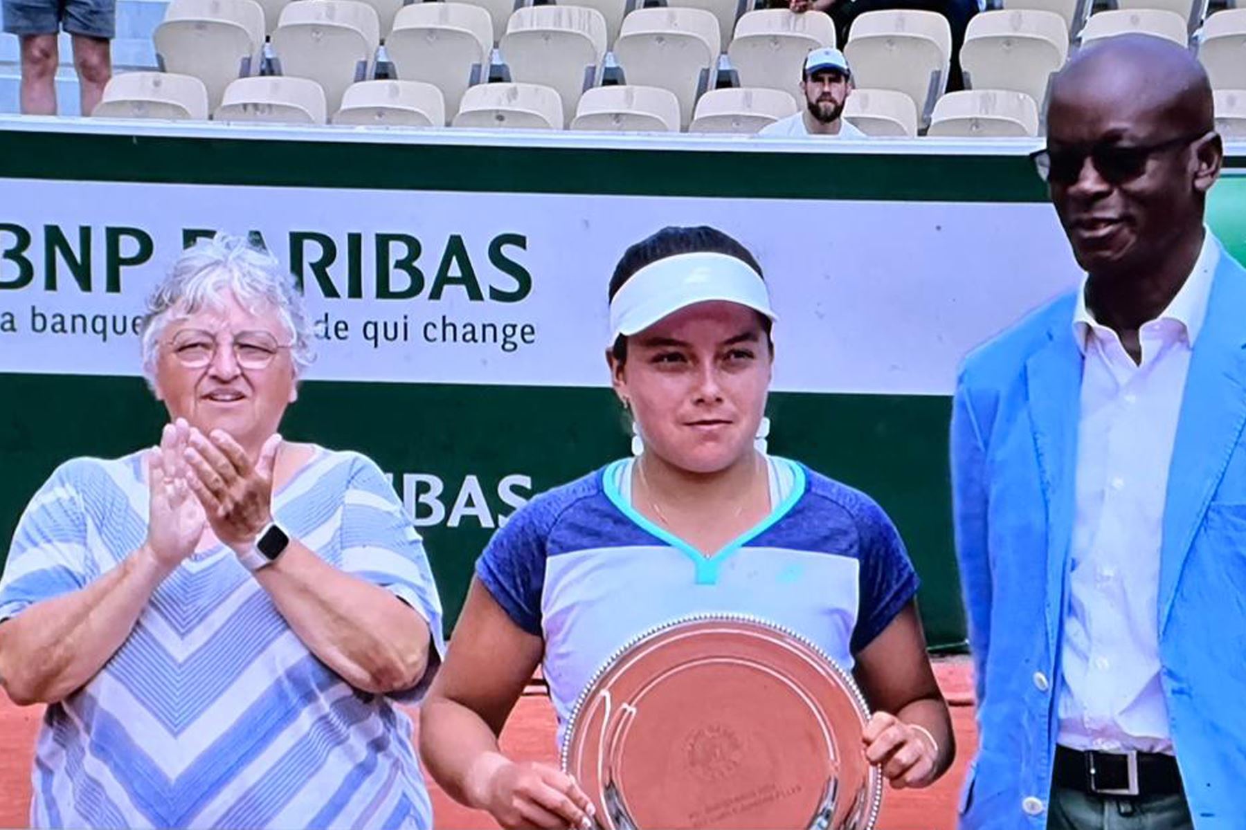 Roland Garros Junior: Lucciana Pérez obtiene segundo lugar al caer ante Alina Korneeva.
Foto: Captura TV