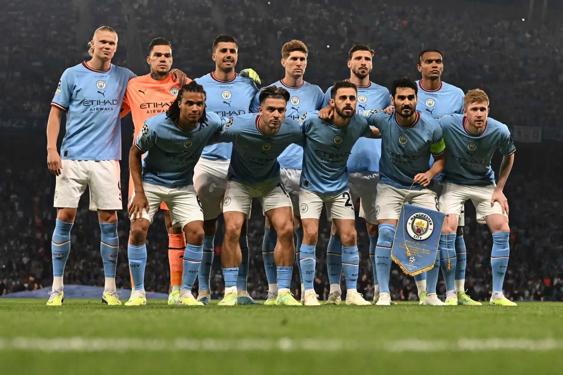 Los jugadores del Manchester City posan para una foto del equipo antes del inicio de la final de la Liga de Campeones de la UEFA entre el Inter de Milán y el Manchester City en el Estadio Olímpico Ataturk en Estambul.
Foto: AFP
