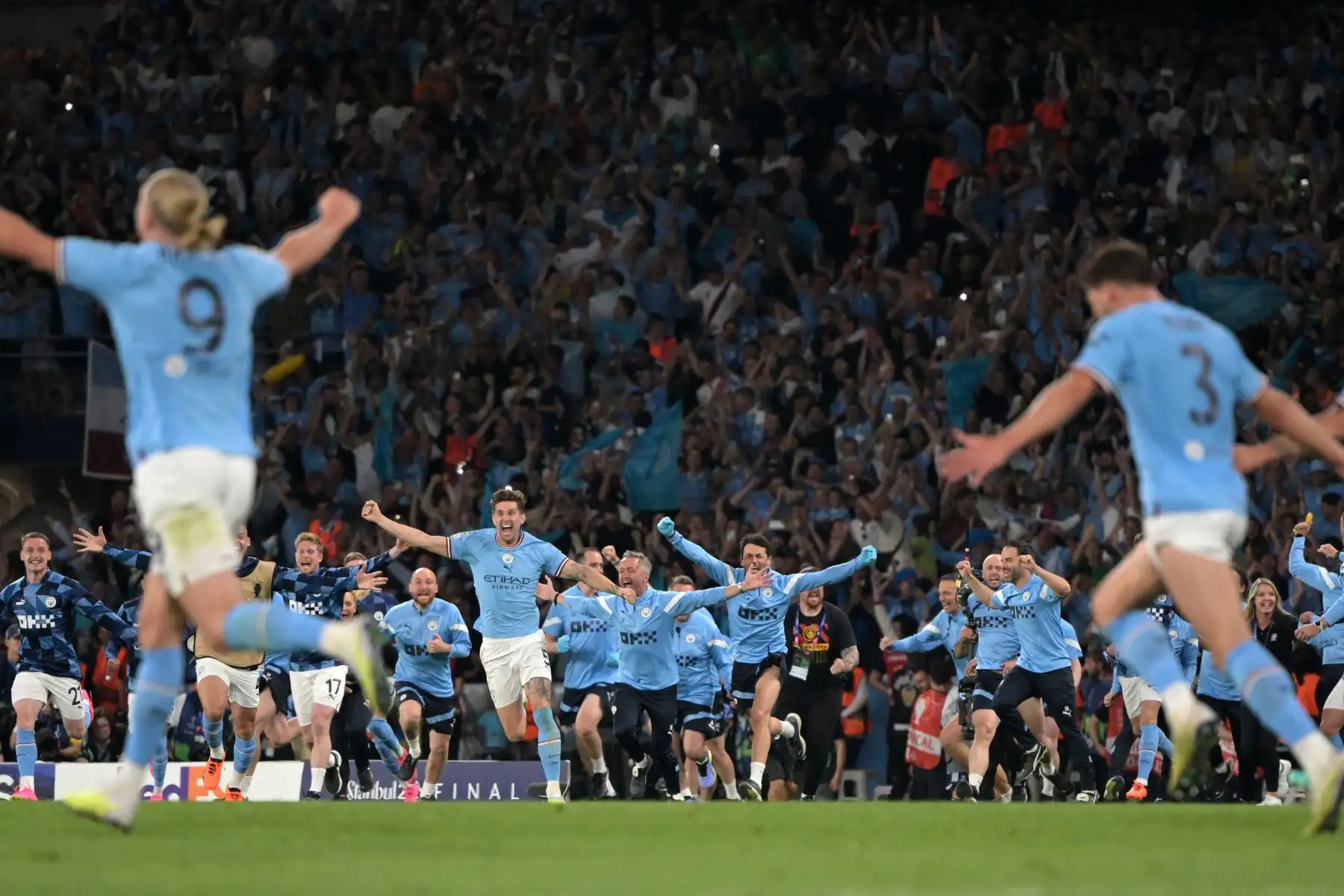 Los jugadores del Manchester City celebran ganar el partido de fútbol final de la Liga de Campeones de la UEFA entre el Inter de Milán y el Manchester City en el Estadio Olímpico Ataturk en Estambul, el 10 de junio de 2023. El Manchester City ganó el partido 1-0.
Foto: AFP