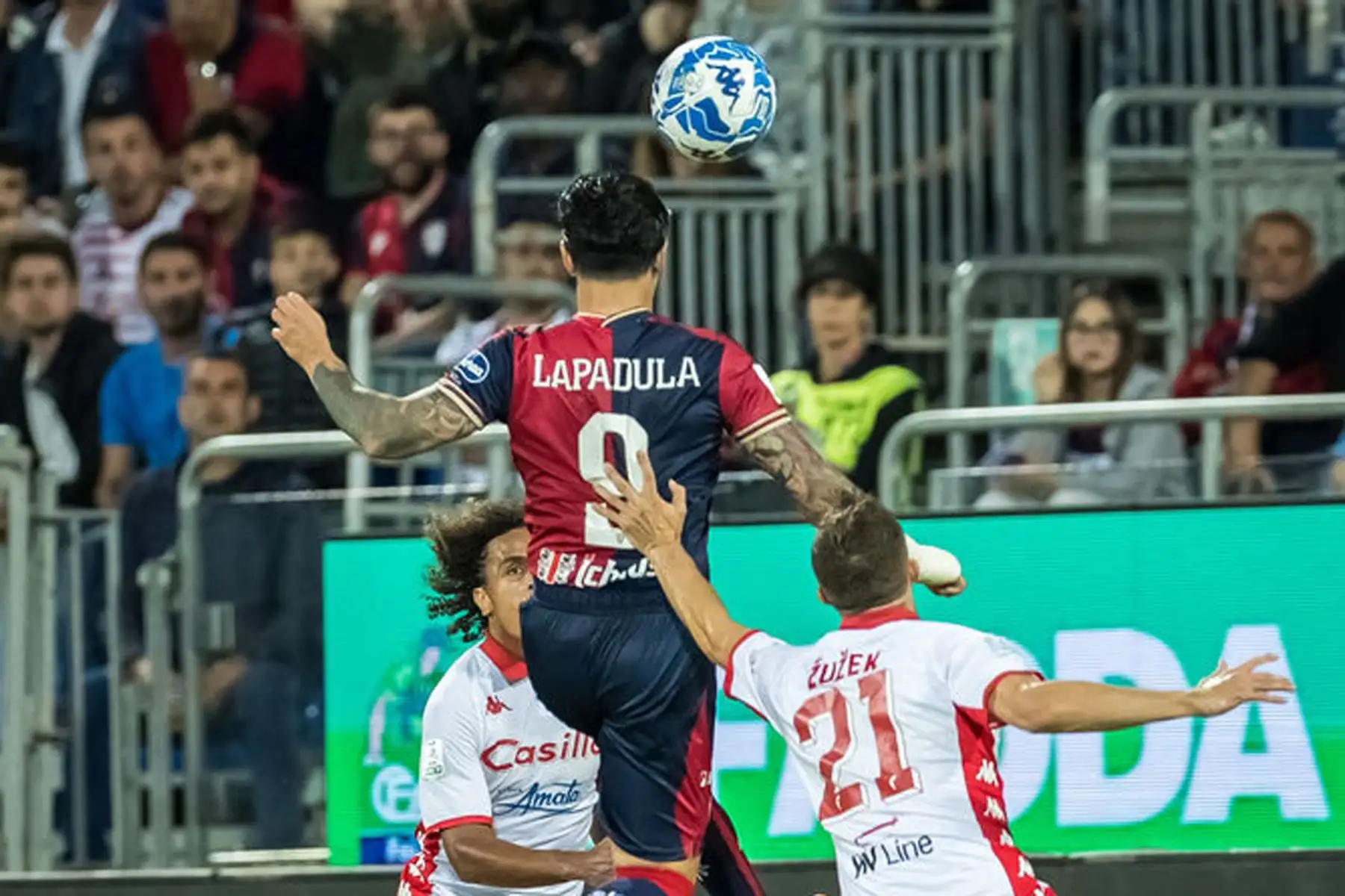 El Cagliari, donde Gianluca Lapadula es una de las máximas figuras, ascendió a la Serie A (Primera División) de Italia tras vencer 1-0 en la final de la Serie B al Bari.
Foto: Club Cagliari