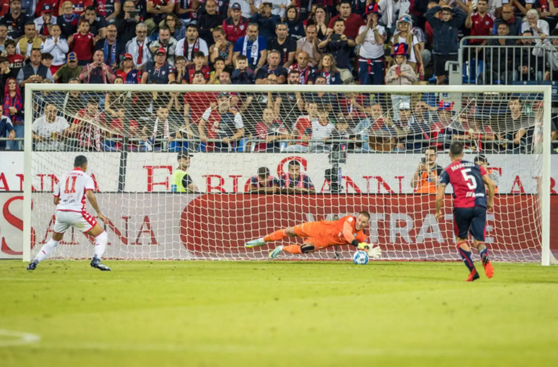 El Cagliari, donde Gianluca Lapadula es una de las máximas figuras, ascendió a la Serie A (Primera División) de Italia tras vencer 1-0 en la final de la Serie B al Bari.
Foto: Club Cagliari