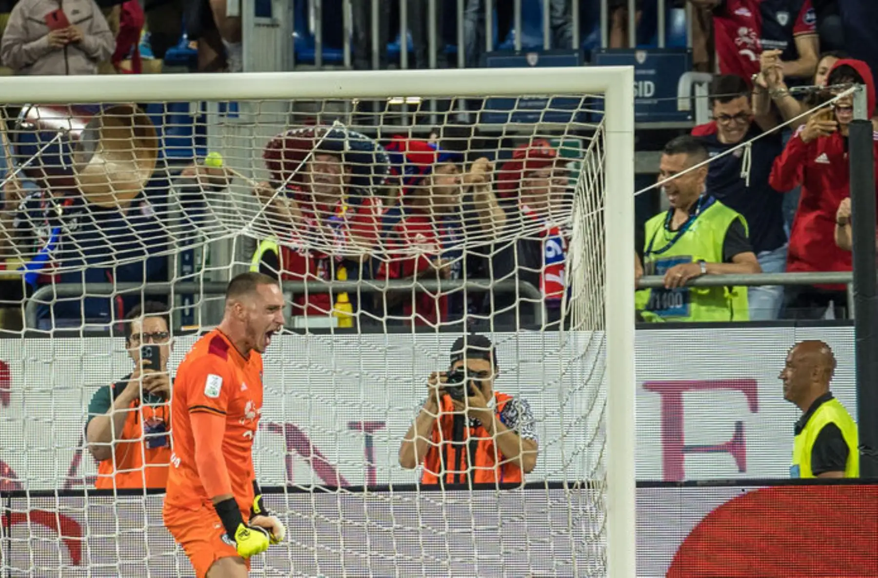 El Cagliari, donde Gianluca Lapadula es una de las máximas figuras, ascendió a la Serie A (Primera División) de Italia tras vencer 1-0 en la final de la Serie B al Bari.
Foto: Club Cagliari