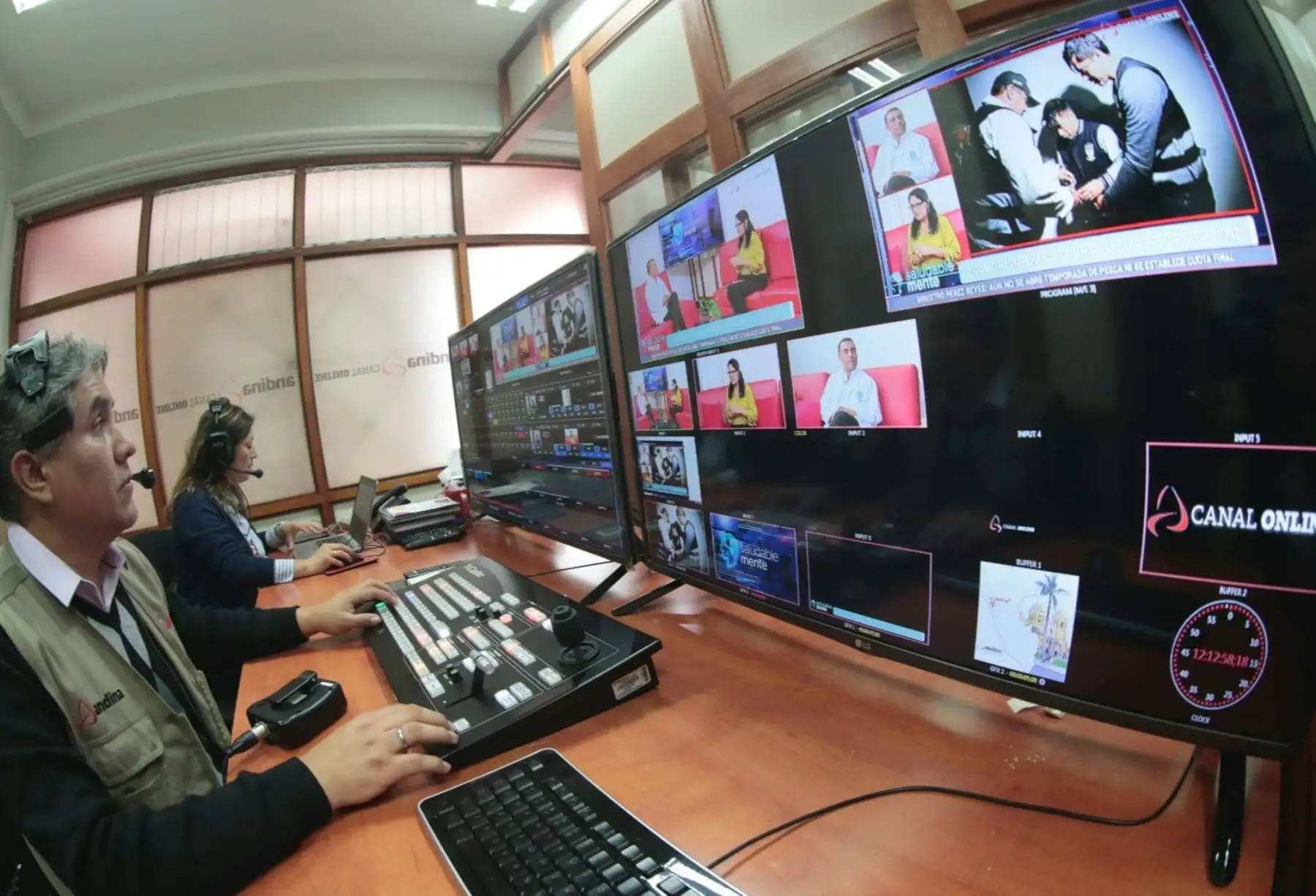 Nuestra mirada a futuro involucra varios aspectos como lograr lo antes posible dicha inmersión; es decir, trabajar dentro de una infraestructura digital colaborativa y de muchas opciones para la generación de contenido audiovisual, incluyendo el uso de la Inteligencia Artificial y la realidad aumentada, lo que implica ser parte de la nueva era del internet. Foto: ANDINA
