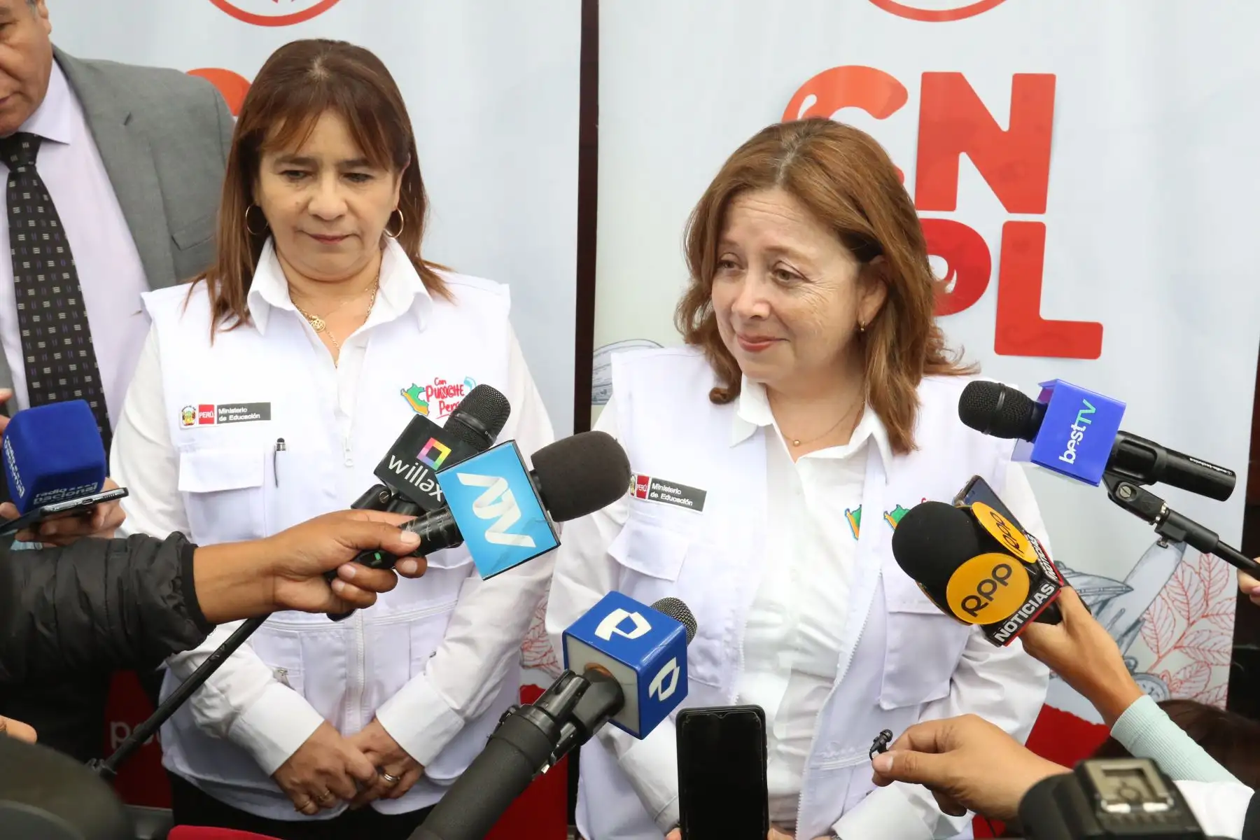 La ministra de Educación, Magnet Márquez, presentará el Concurso Nacional de Compresión Lectora  _*El Perú Lee*_ y dará  a conocer el pago de deuda social  de hasta 30 mil soles a más de 102 mil docentes de todo el país.FOTO:ANDINA/Hector Vinces