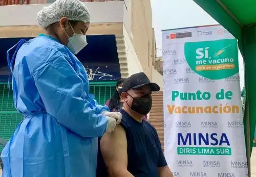 Centros de vacunación en la municipalidad de Surco. Foto: ANDINA/Difusión