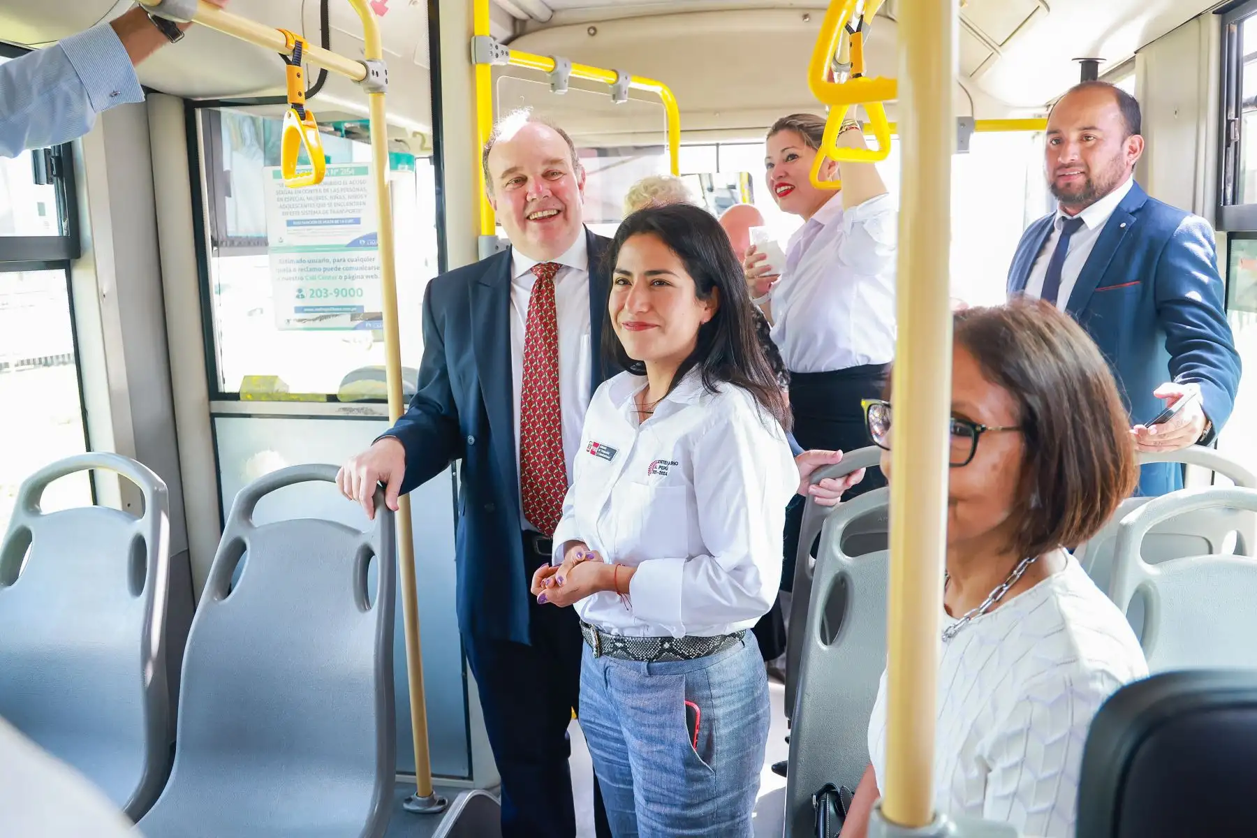 La comitiva recorrió desde la estación Central, en Cercado de Lima, hasta la estación Naranjal y avanzó por un tramo de los 12 km de la ampliación norte hasta la estación 22 de agosto en el distrito de Comas.
Foto: ANDINA/MTC