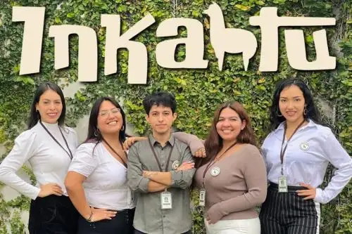Estudiantes de la Universidad de Ciencias y Artes de América Latina (UCAL), desarrollaron dos innovadores proyectos que buscan promover la industria textil sostenible.  ANDINA/Difusión