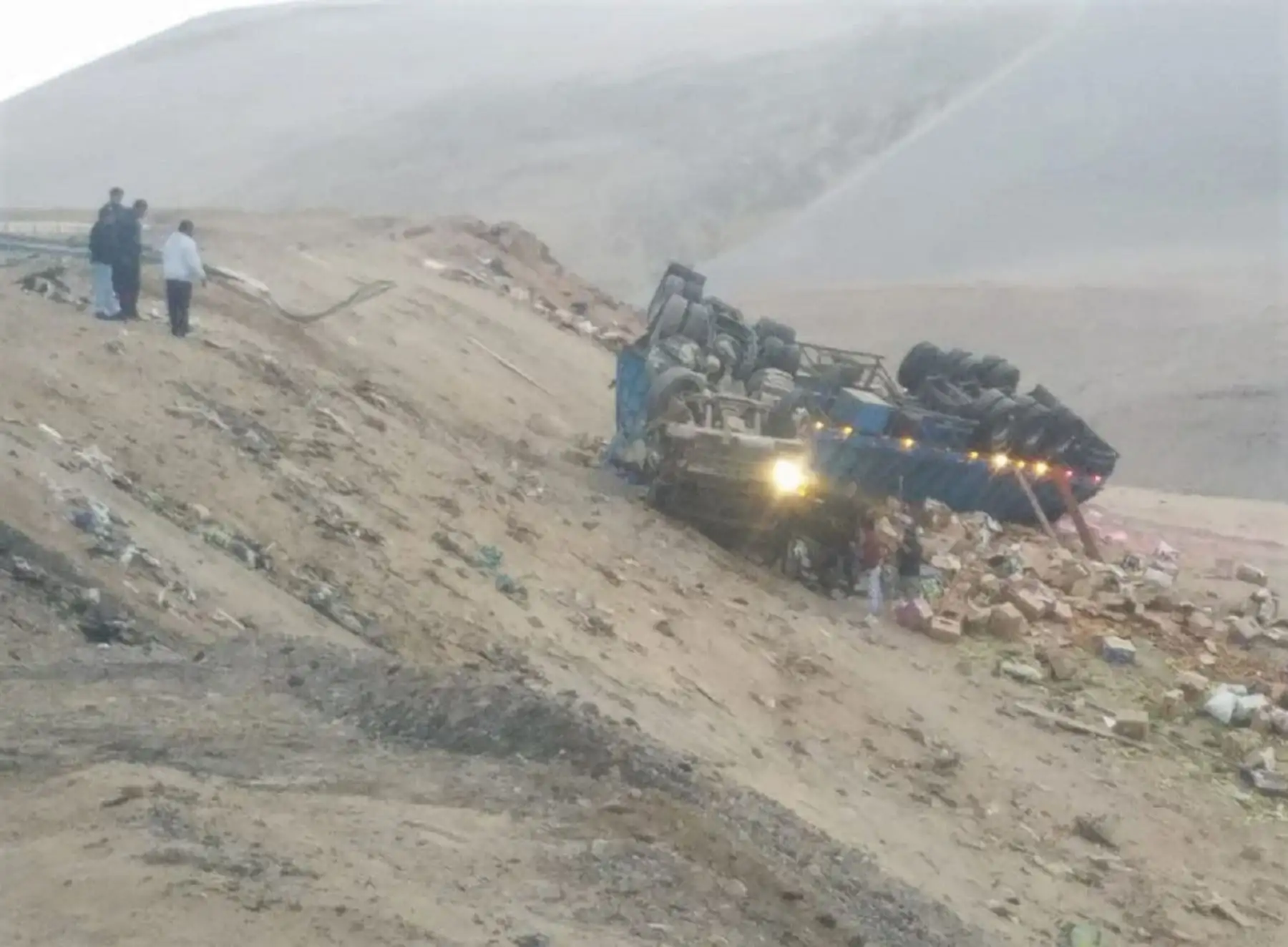 Un nuevo accidente de tránsito fatal se registro hoy en la región Arequipa. Es el tercero en menos de 48 horas y ya suman 11 las víctimas mortales de estos trágicos sucesos. ANDINA/Difusión