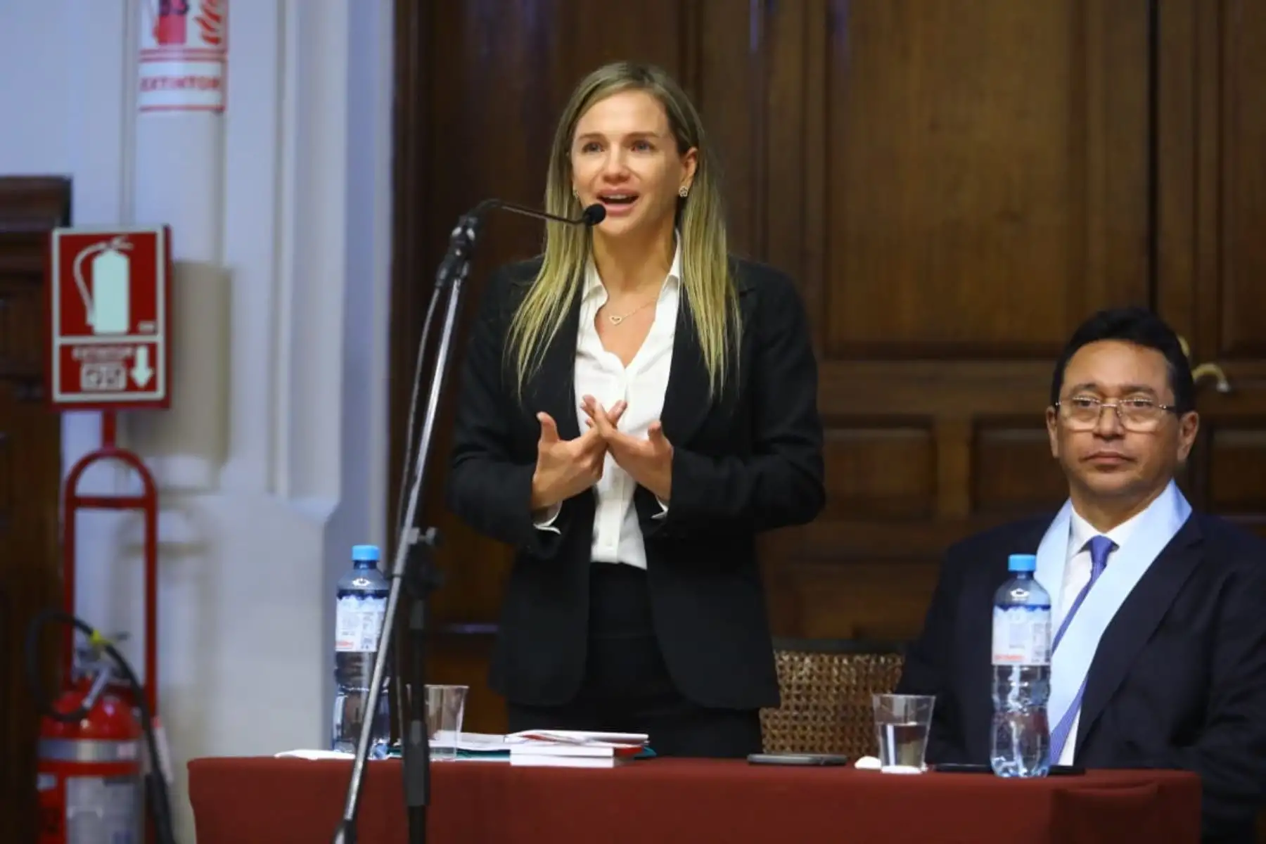 El pleno del Congreso evalúa el informe final de la denuncia constitucional contra la ex congresista Luciana León, acusada de tráfico de influencias agravado, cohecho pasivo impropio y peculado doloso por apropiación en agravio del Estado. Foto: ANDINA/ Congreso