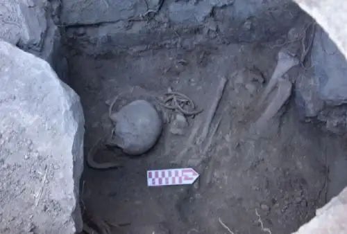 La ocupación del sitio arqueológico Rupac, situado en la zona altoandina de la provincia de Huaral, el norte de Lima, se remonta a hace 2,000 años y no a 1,000 como se pensaba hasta ahora, reveló el arqueólogo Pieter Van Dalen Luna, quien afirmó que estos hallazgos cambian el panorama cultural que se tenía sobre este complejo urbano prehispánico.