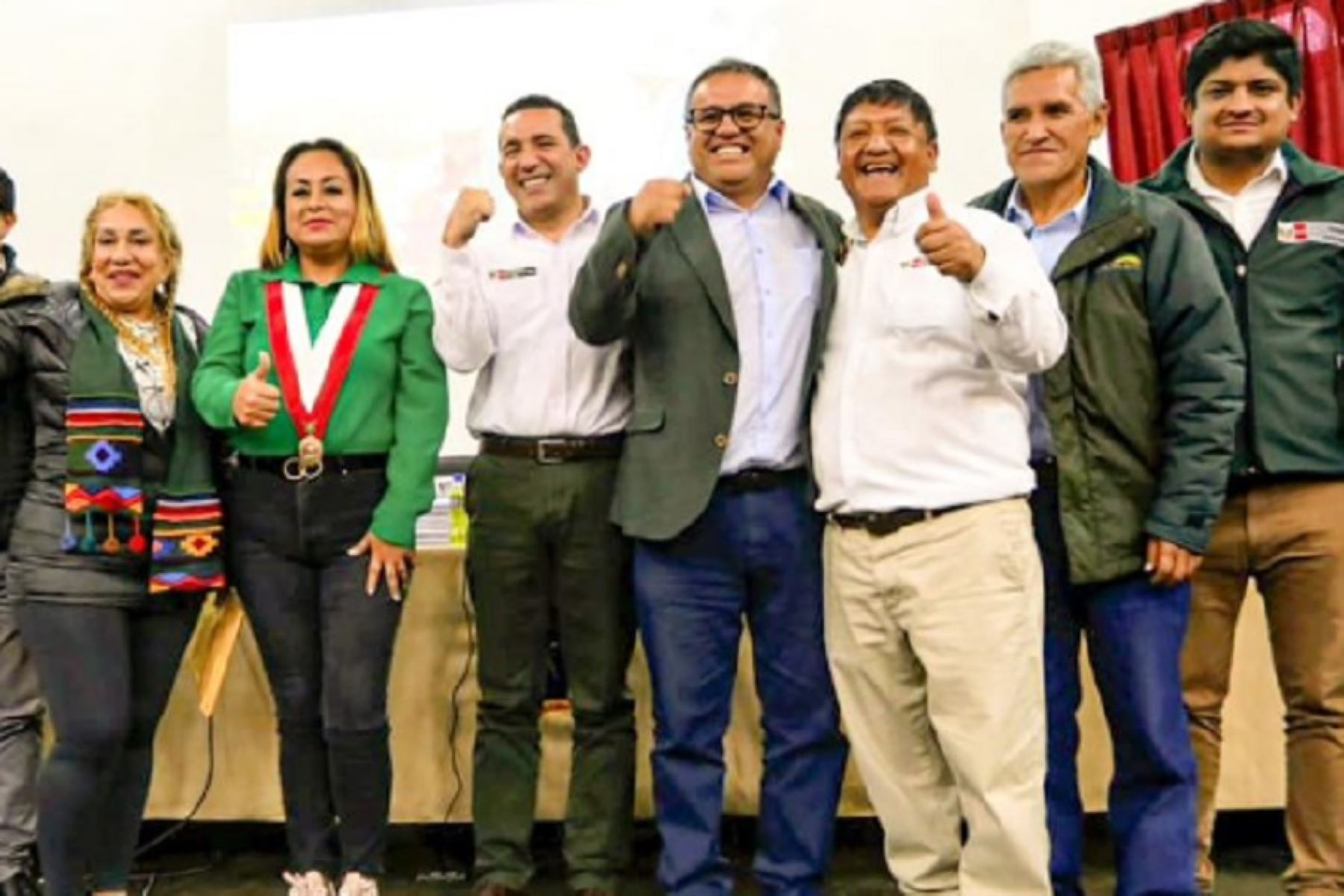 El viceministro de Desarrollo de Agricultura Familiar e Infraestructura Agraria y Riego, Christian Barrantes, llegó a Cajamarca y destacó los esfuerzos para apoyar a los agricultores cajamarquinos con proyectos y empleo directo gracias al plan Con Punche Perú Agro, que impulsa el Gobierno.