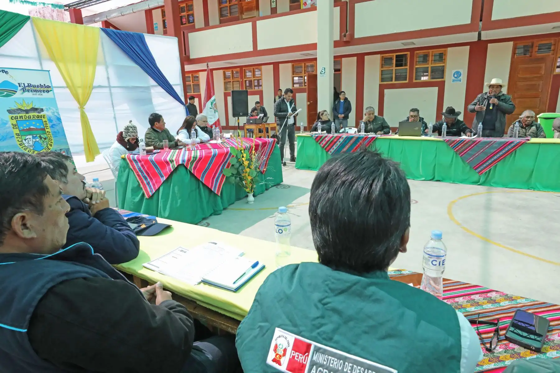 Ministra Nelly Paredes preside Mesa de Diálogo en provincia de Cabdarave, Tacna.

Foto: MIDAGRI