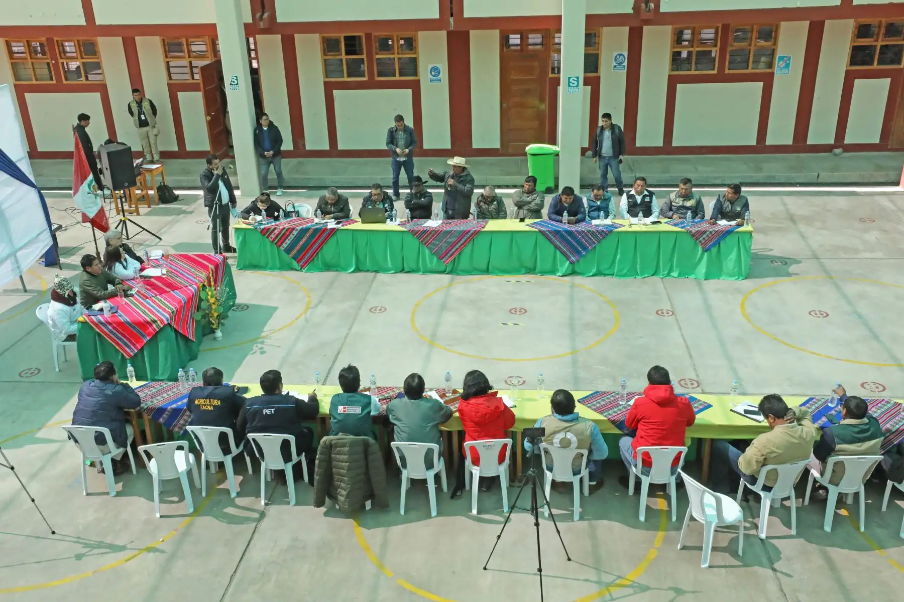 Ministra Nelly Paredes preside Mesa de Diálogo en provincia de Cabdarave, Tacna.

Foto: MIDAGRI