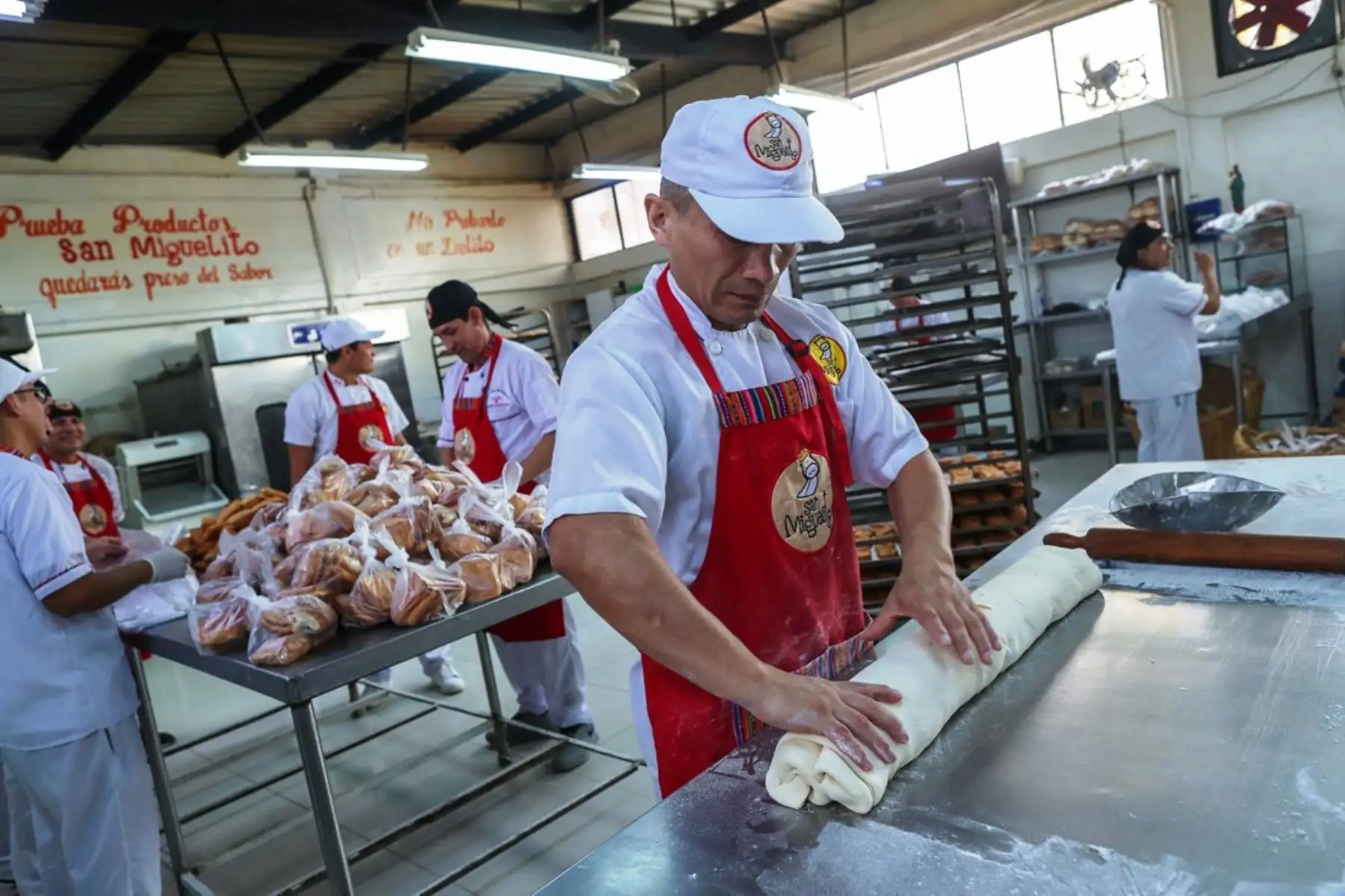 Día del padre: historias de internos panaderos que se superan por amor a sus hijos. Foto: ANDINA/Difusión.