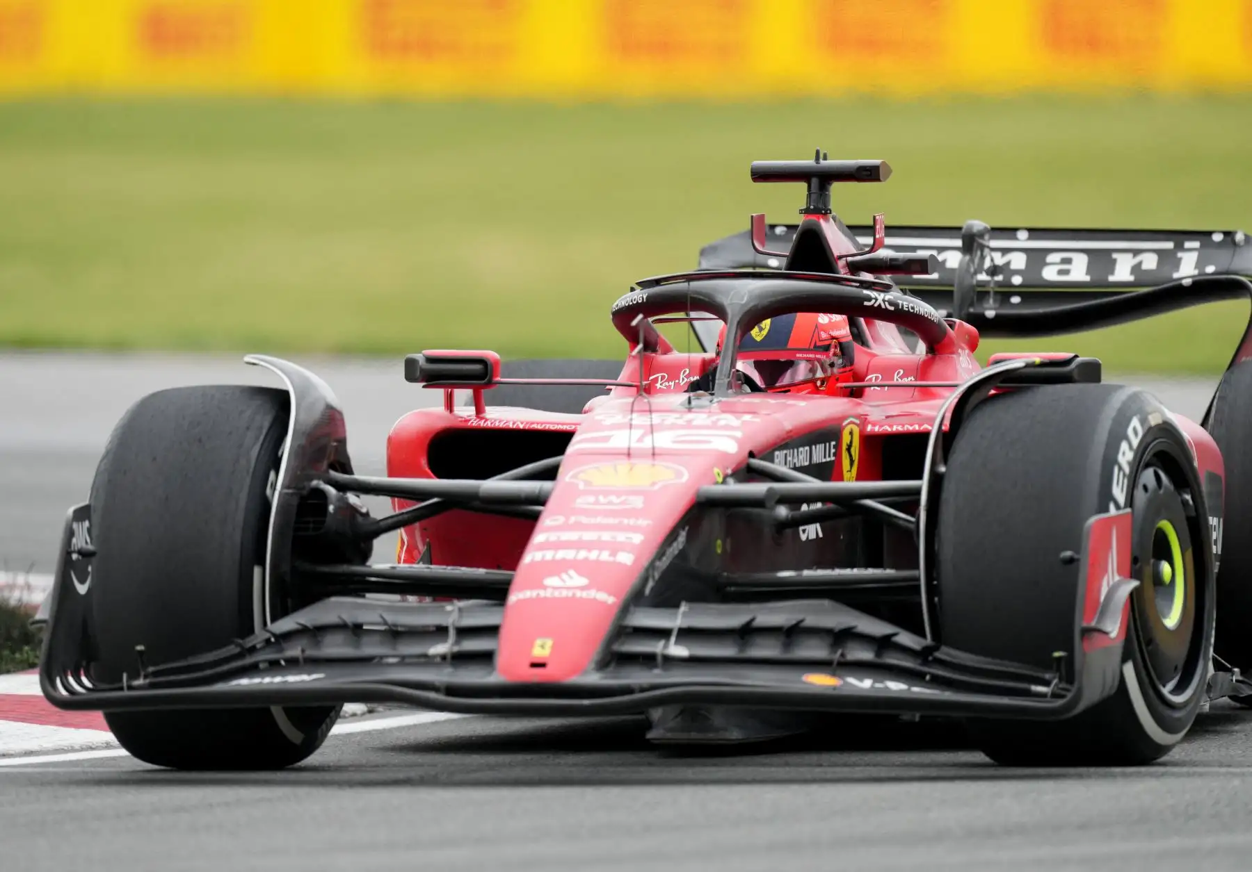 El piloto monegasco de Ferrari, Charles Leclerc, corre durante el Gran Premio de Fórmula Uno de Canadá de 2023 en el circuito Gilles-Villeneuve de Montreal, Canadá.
Foto: AFP