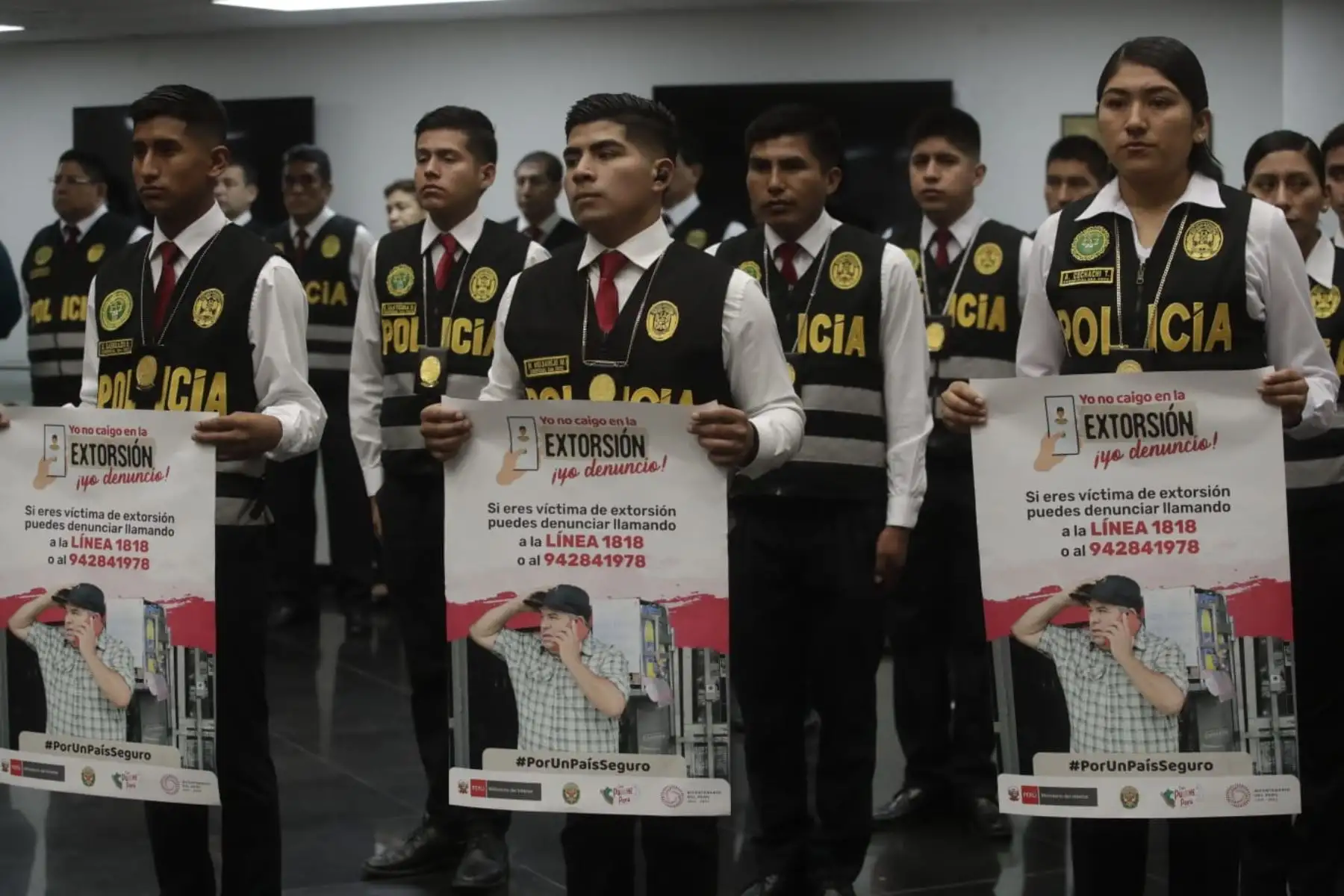En el marco del fortalecimiento de las acciones de prevención, como parte del combate a la delincuencia y el crimen organizado, el Ministerio del Interior y la Policía Nacional del Perú lanzan la campaña “Yo no caigo en la extorsión, yo denuncio”, con el objetivo de sensibilizar a la ciudadanía sobre la importancia de tomar medidas preventivas frente al delito de extorsión. Foto: ANDINA/ Juan Carlos Guzman