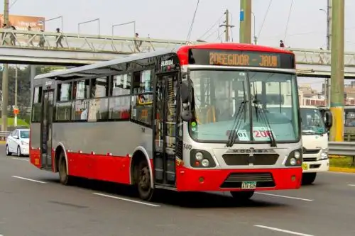ATU señaló que la paralización de transportistas informales del pasado martes dejó en evidencia que sin estos vehículos el transporte público formal puede ir más rápido. Foto:ANDINA/Difusión