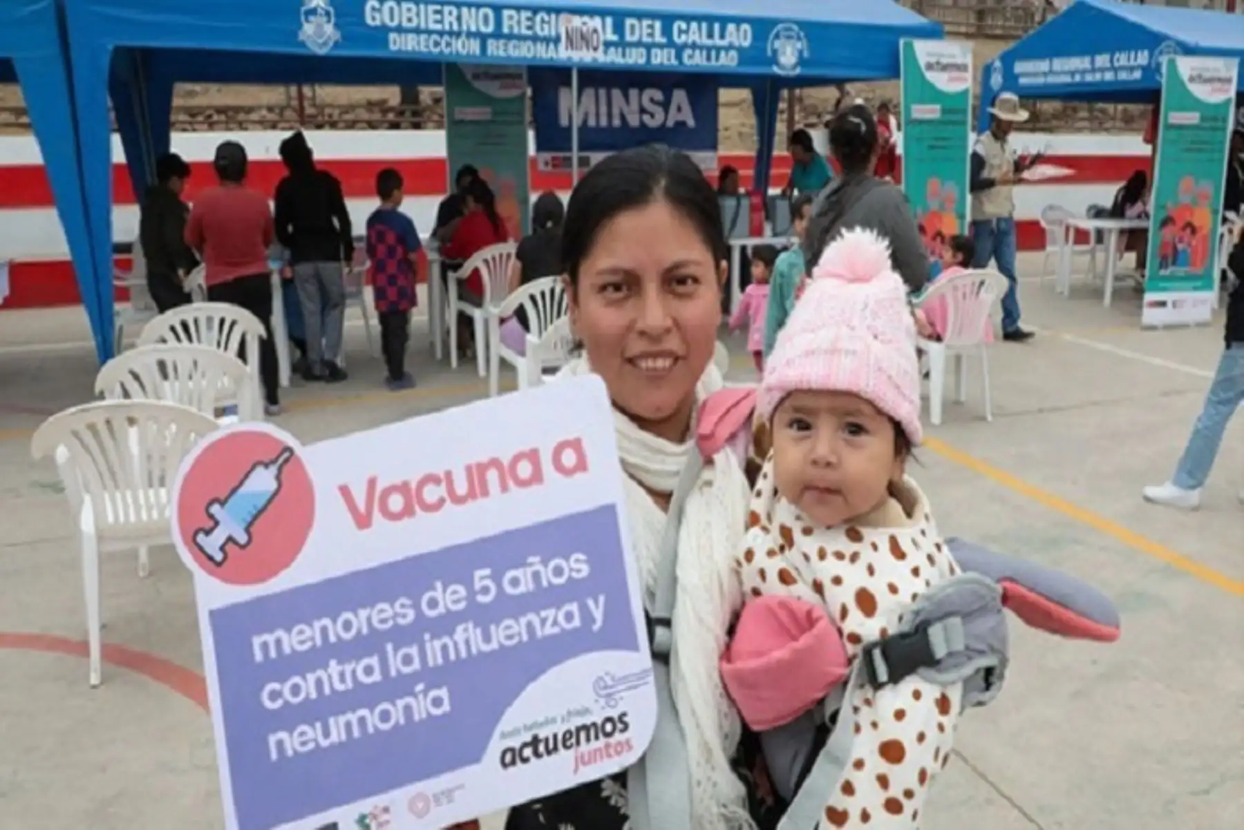 Las vacunas contra la influenza y neumonía protegen contra las complicaciones de dichas enfermedades; sin embargo, no lo hacen contra el covid-19, por lo que es importante que la persona también complete sus dosis.