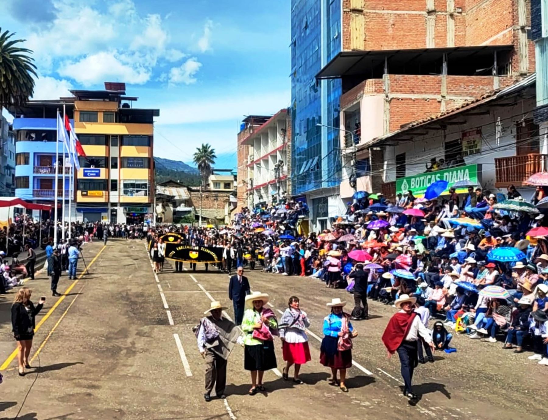 Chota inició los festejos por la Fiesta de San Juan, patrón de la ciudad, con un multitudinario desfile por el "Día de la Identidad" de esta provincia ubicada en Cajamarca.  ANDINA/Difusión