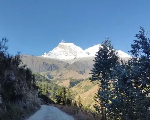 COER Áncash reporta desprendimientos de pequeña magnitud en el nevado Huascarán y llamó a la calma a la población ante esta situación. ANDINA/Difusión