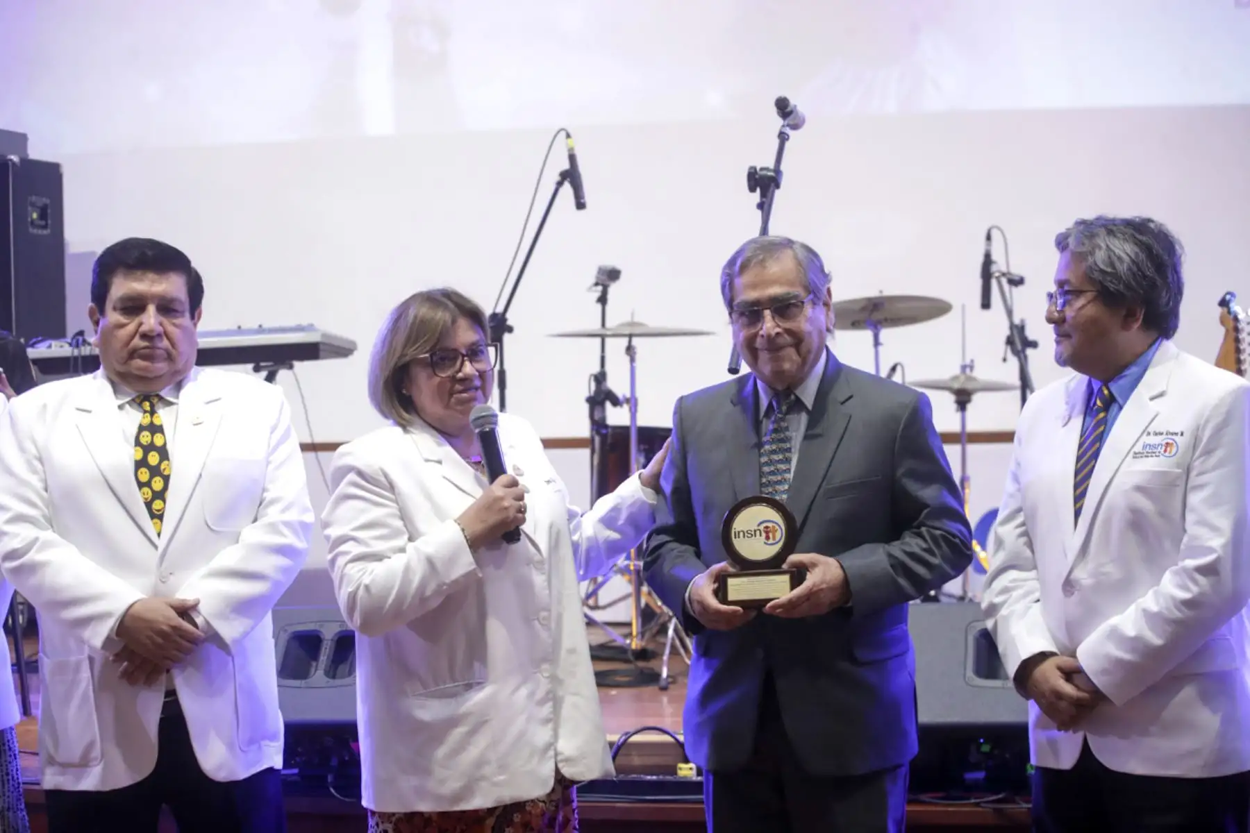 Celebración por el décimo aniversario del Instituto Nacional de Salud del Niño San Borja, encabezada por su directora Elizabeth Zulema Tomas Gonzáles.

Foto:ANDINA/Juan Carlos Guzmán Negrini