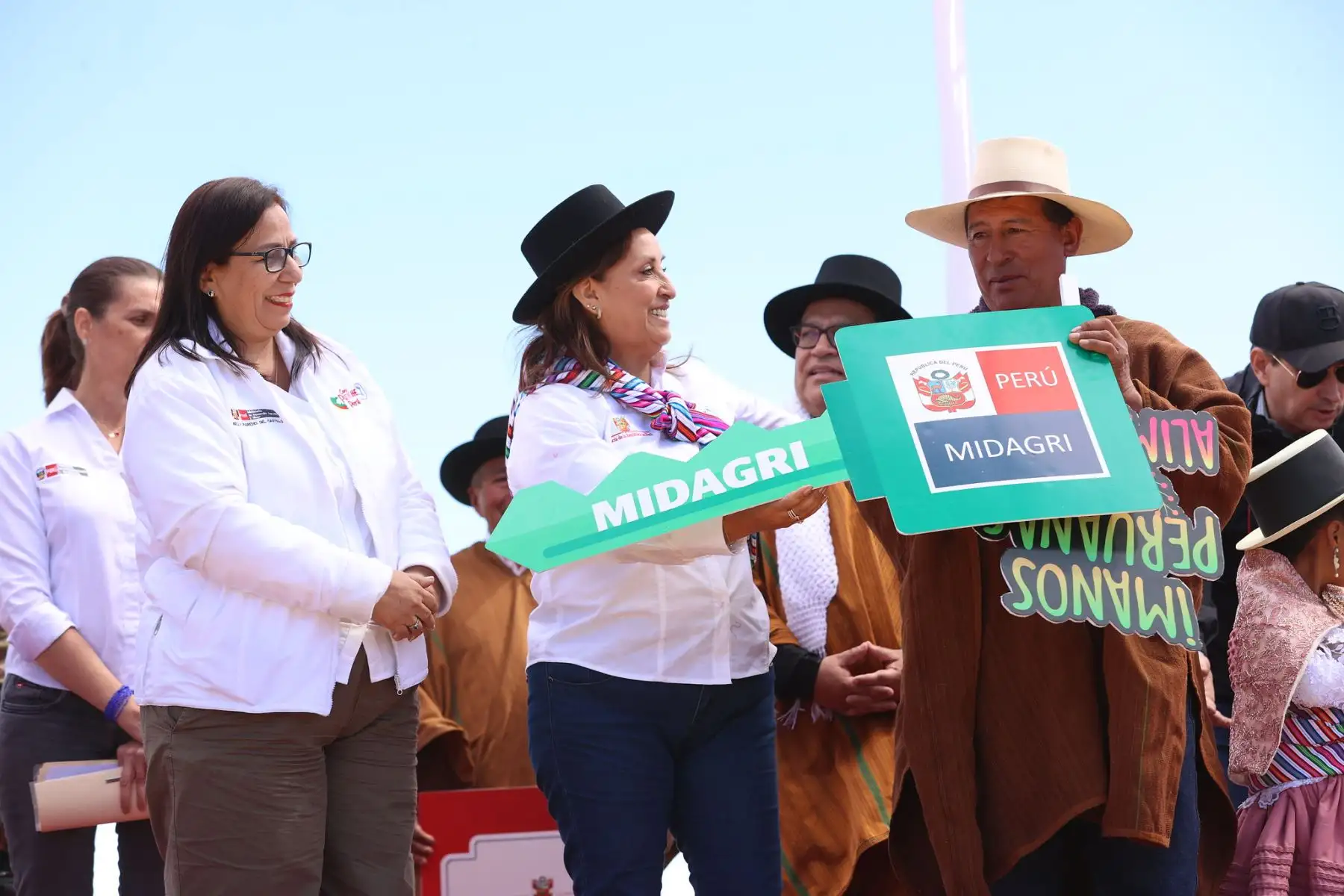 Presidenta Dina Boluarte sostuvo encuentro con agricultores de Sachabamba, en Ayacucho
