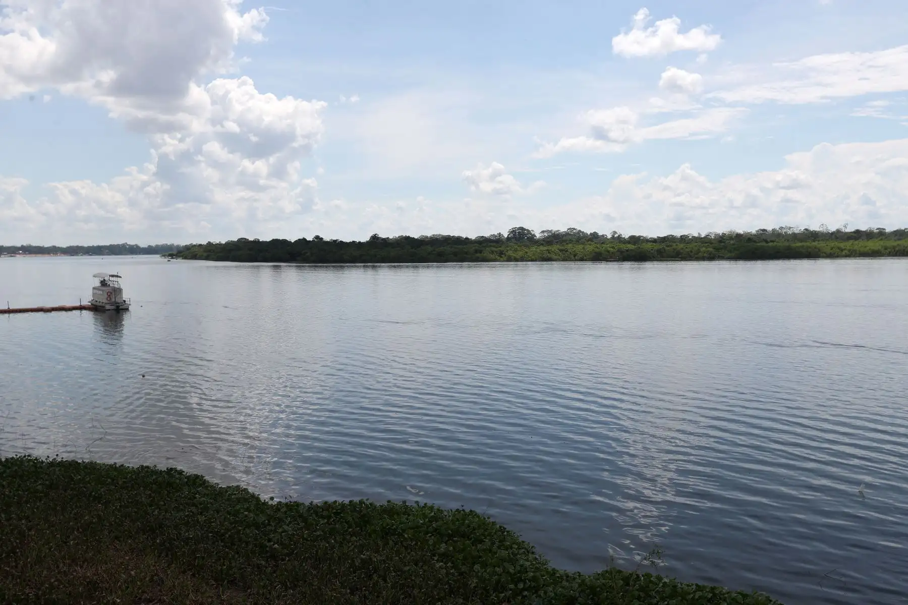 El Gobierno Regional de Ucayali adquirió, recientemente un ferry, es decir una embarcación fluvial para transportar pasajeros, el cual será usado con fines turísticos para navegar en la laguna Yarinacochas, en Pucallpa, Ucayali.
Foto: ANDINA/Daniel Bracamonte