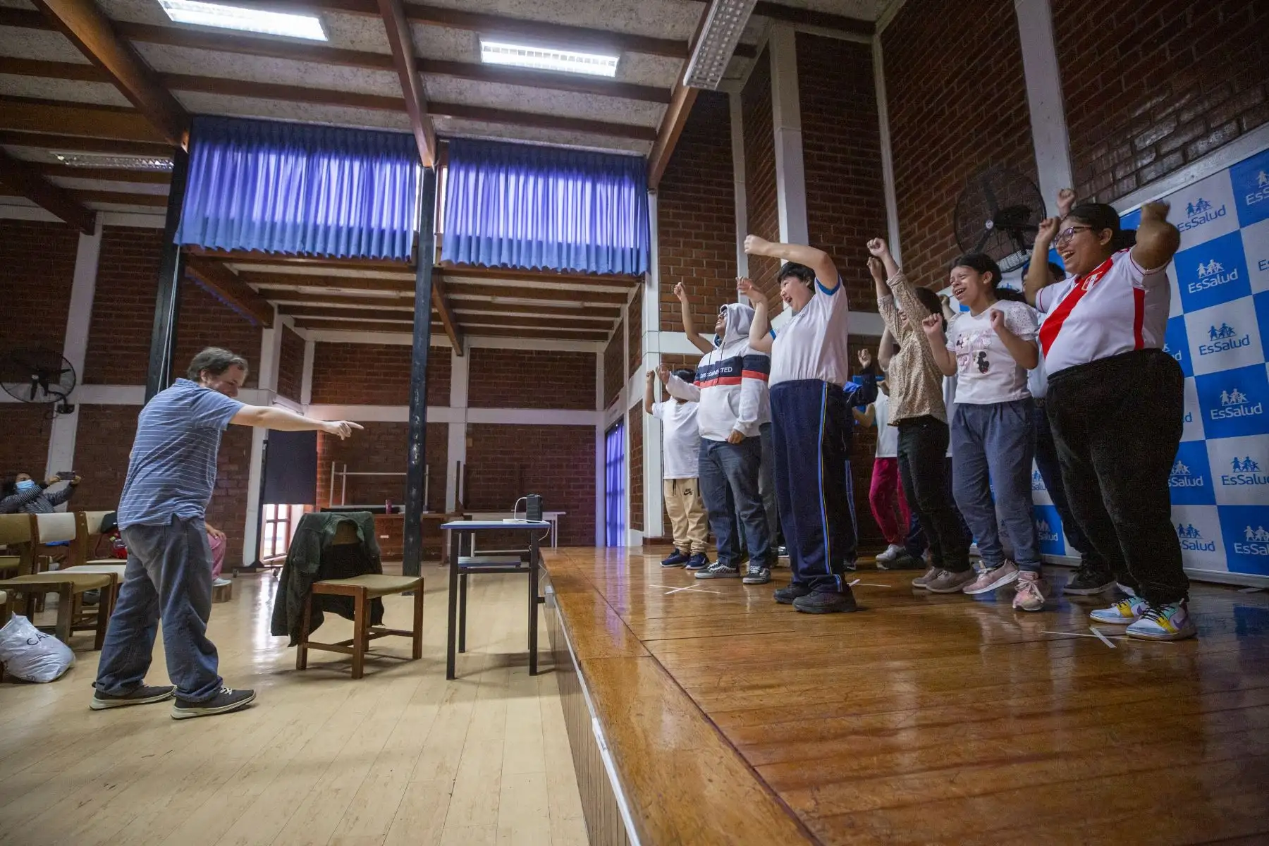 Tras la pandemia por la COVID-19, muchos cursos y talleres de los Centros de Rehabilitación Profesional y Social (CERPS) del Seguro Social de Salud (EsSalud) vienen reactivándose de manera progresiva para el beneficio de niños, adolescentes y adultos con diagnóstico de asperger, autismo, trastorno de hiperactividad con déficit de atención (TDAH) y síndrome de Down, así como diversas discapacidades físicas y sensoriales.

Foto: EsSalud